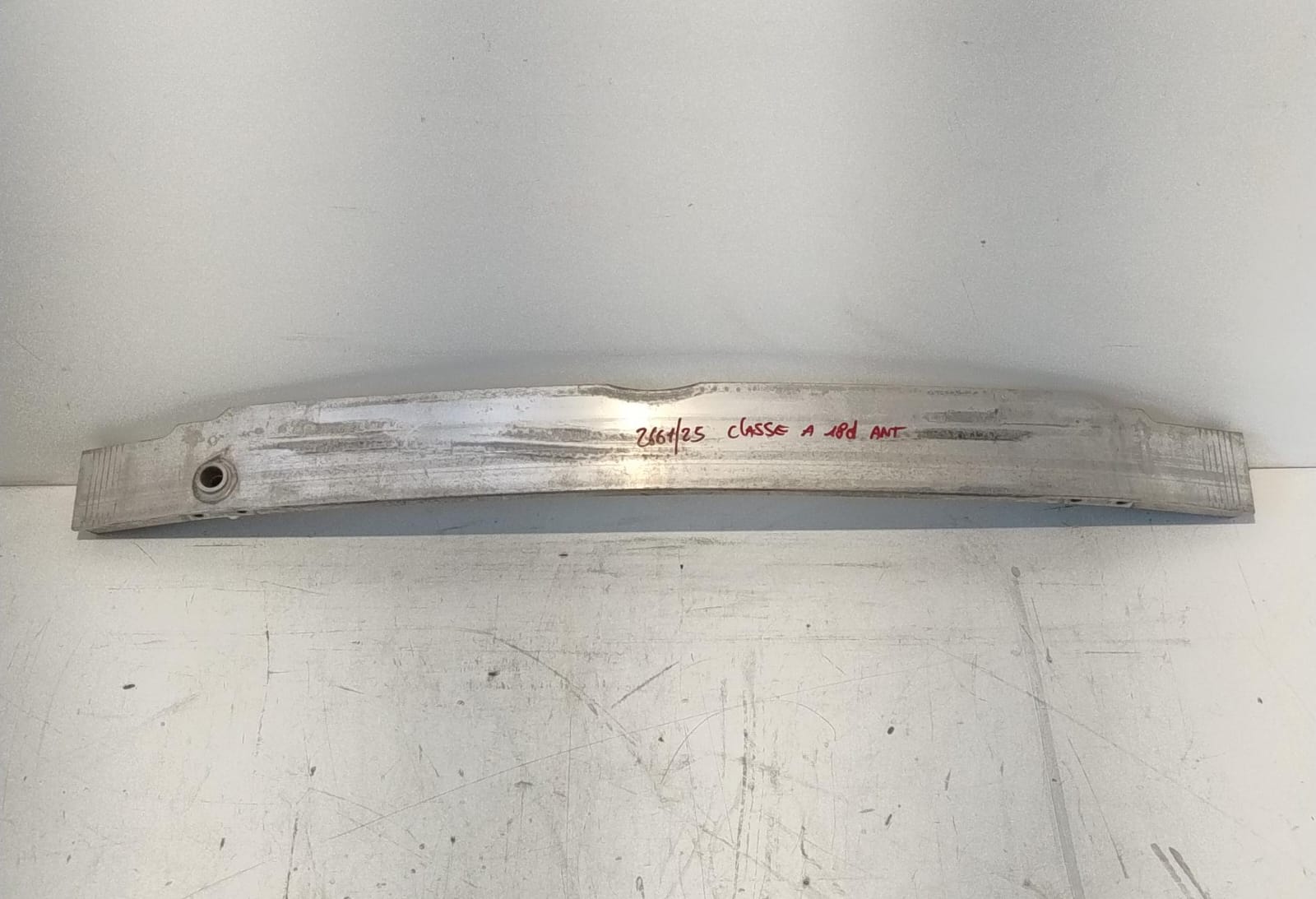 Traversa paraurti ant.