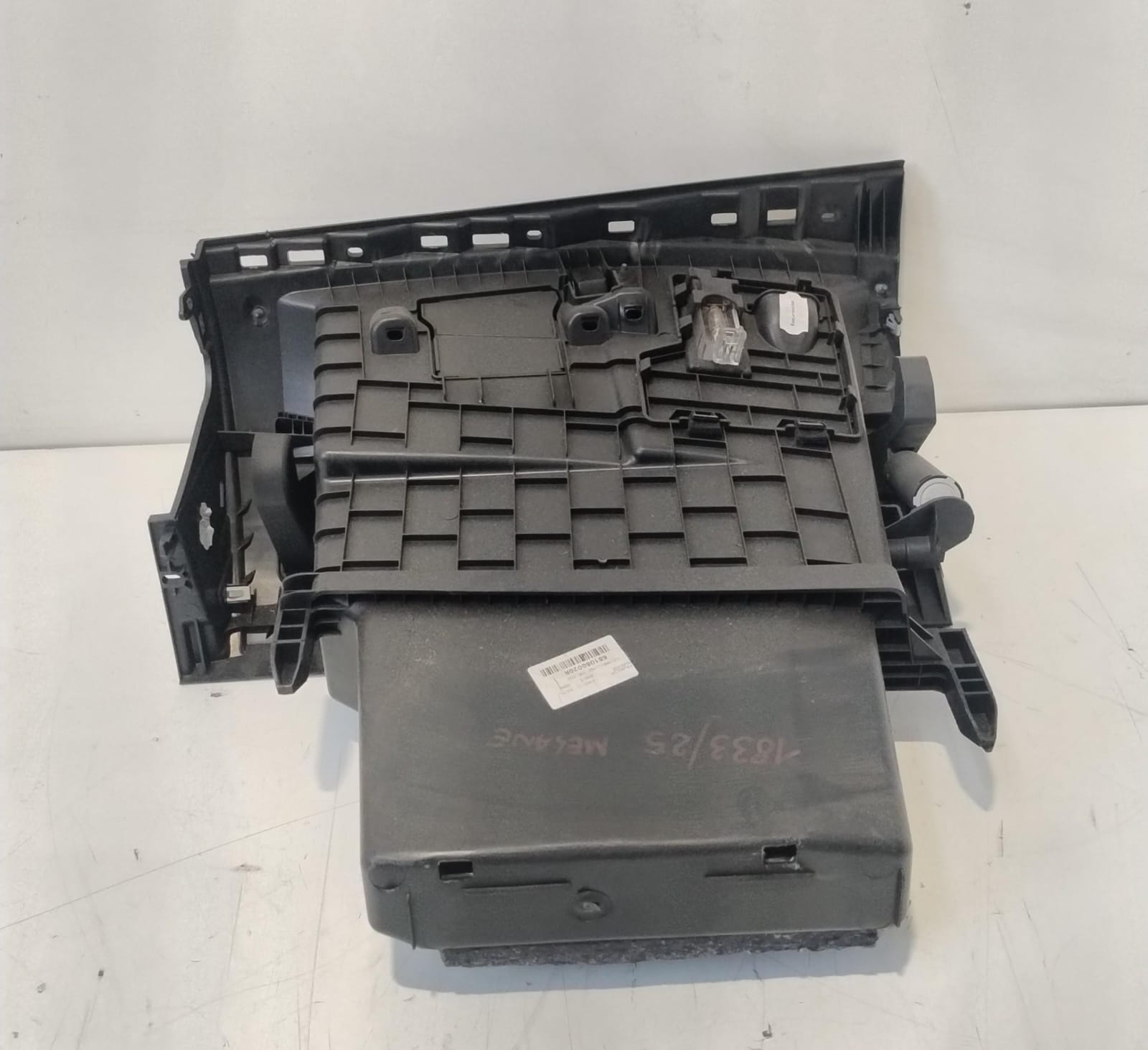 Cassetto vano portaoggetti