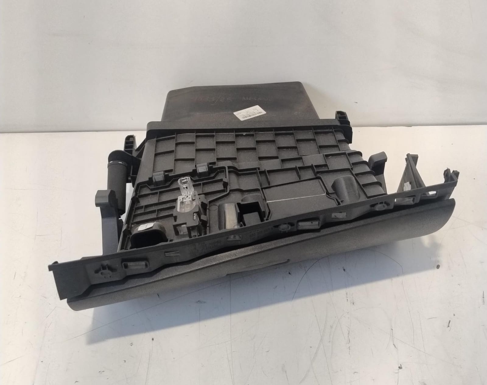 Cassetto vano portaoggetti