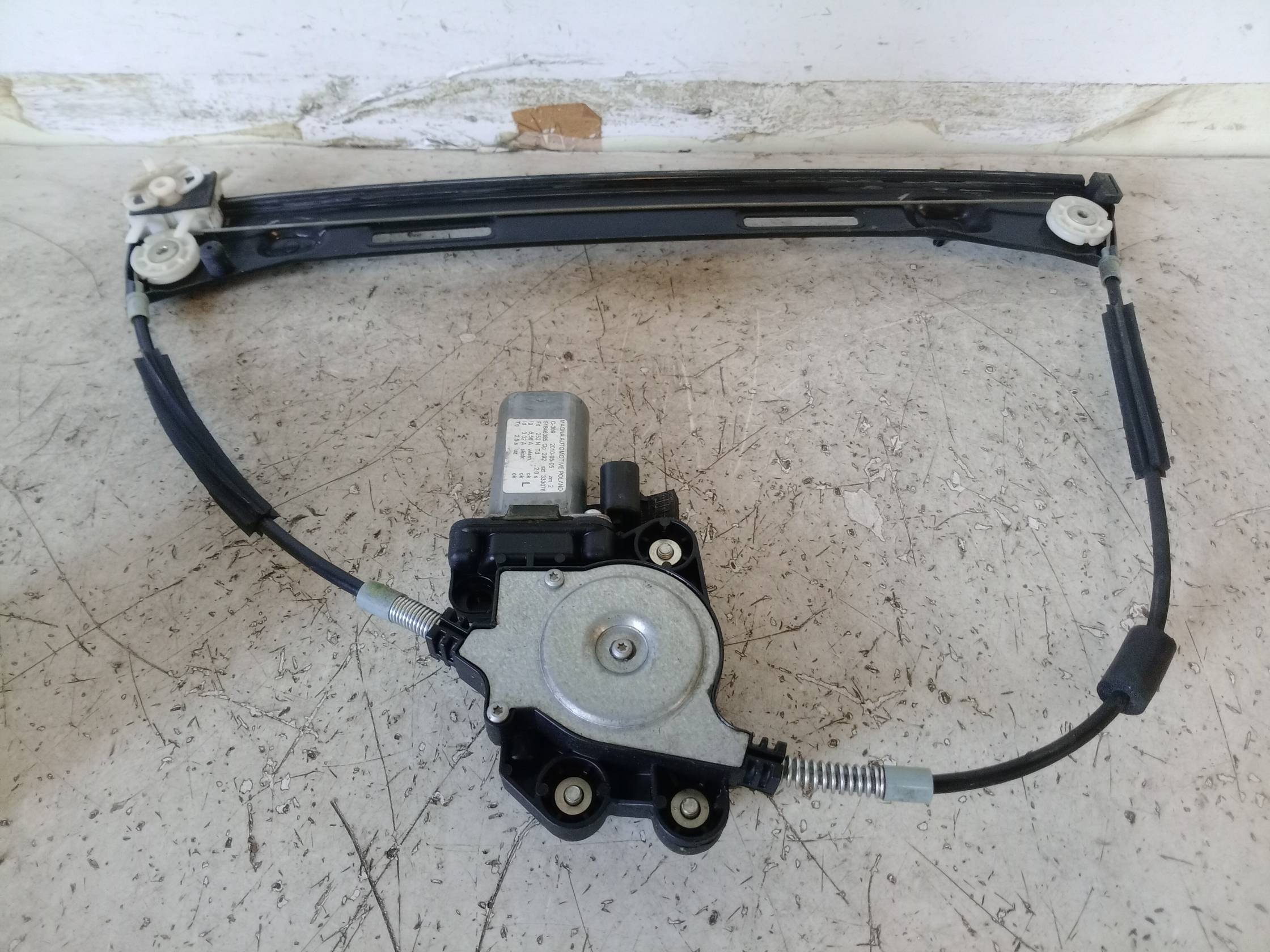 Alzacristallo elettr. porta ant. con motorino sx. Alzacristallo elettr. porta ant. con motorino sx.