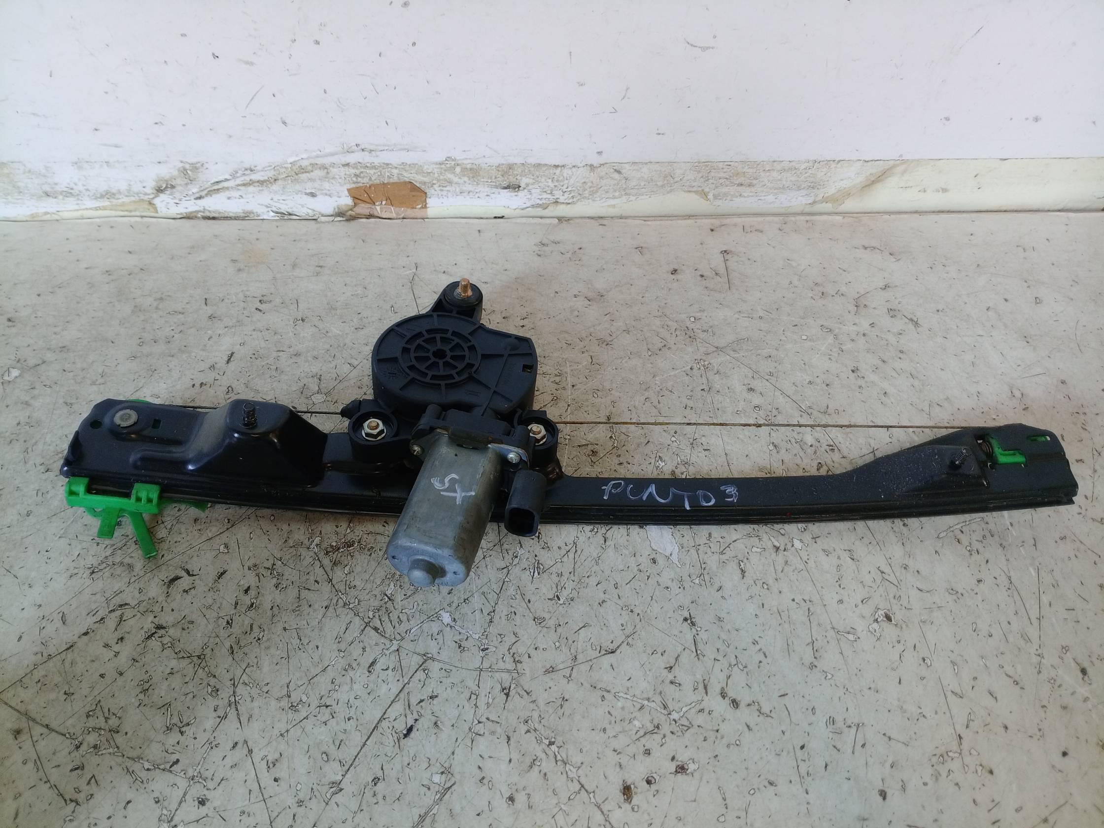 Alzacristallo elettr. porta ant. sx.