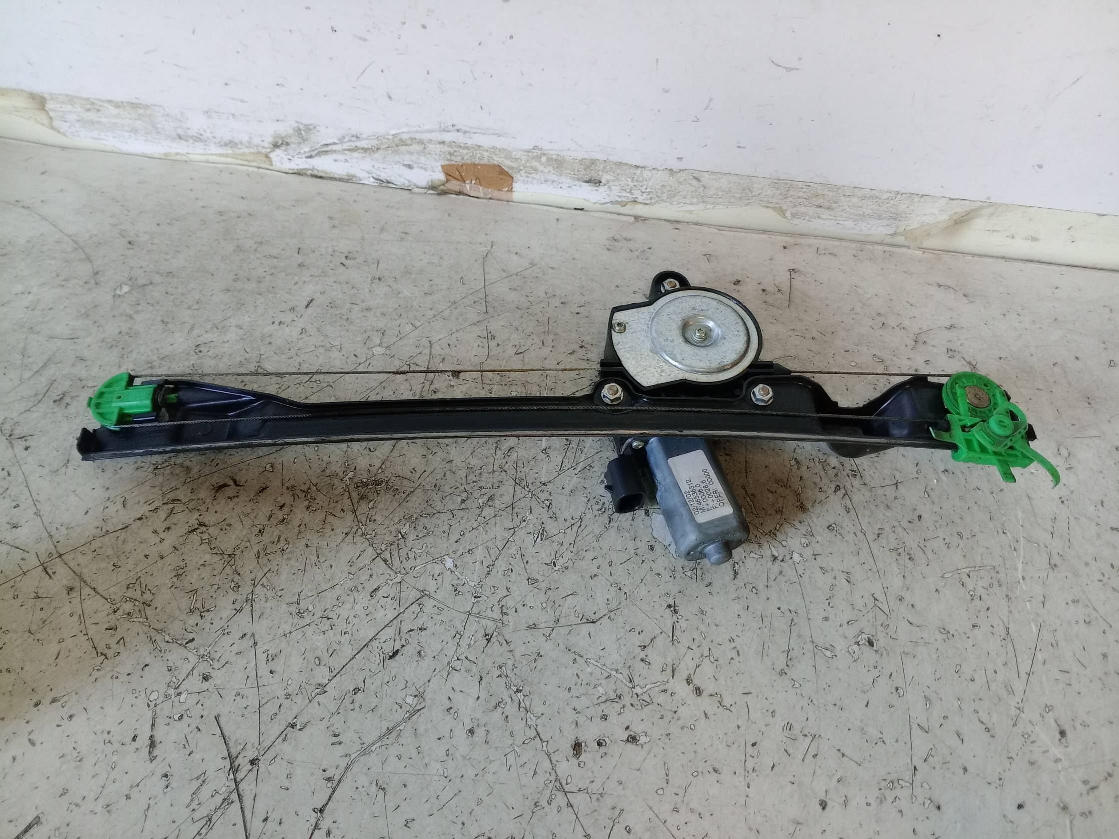 Alzacristallo elettr. porta ant. sx.