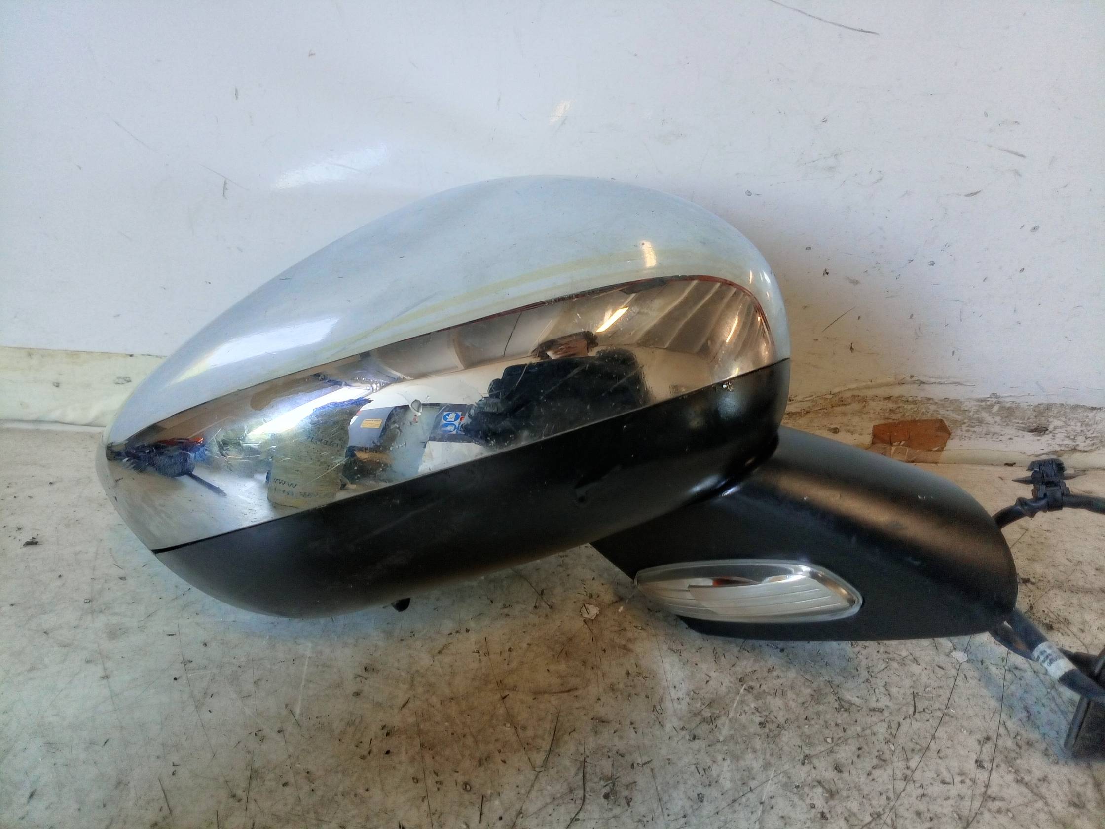 Retrovisore est. regolaz. elettr. dx.