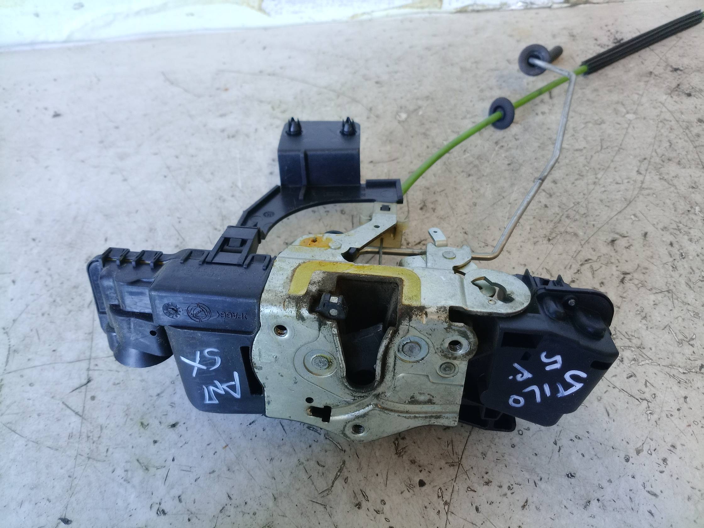 Serratura chiusura c.zta porta ant. sx.