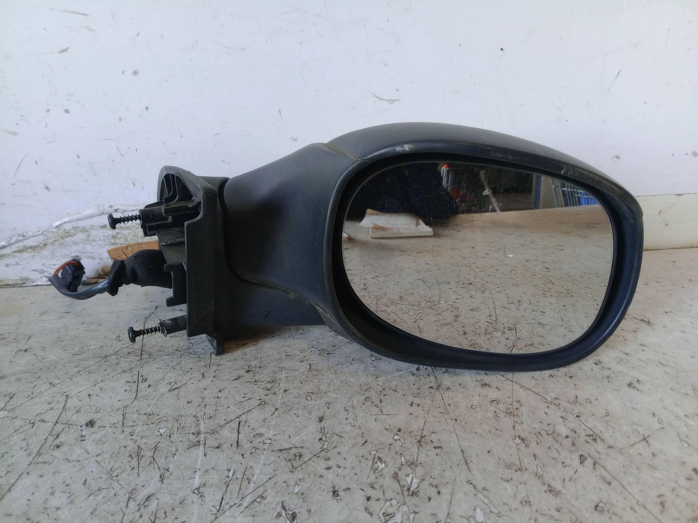 Retrovisore est. regolaz. elettr. dx.