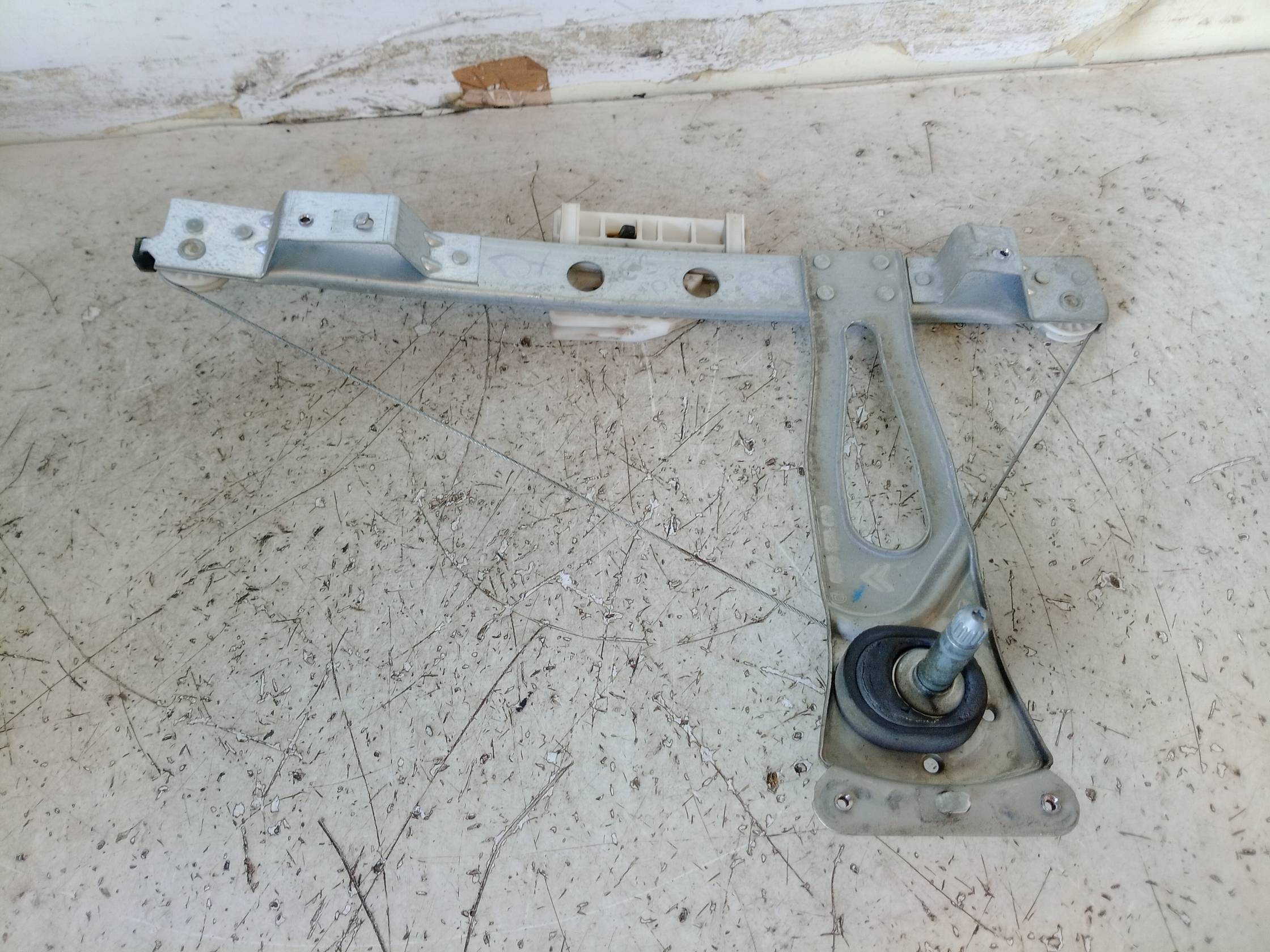 Alzacristallo porta post. dx.