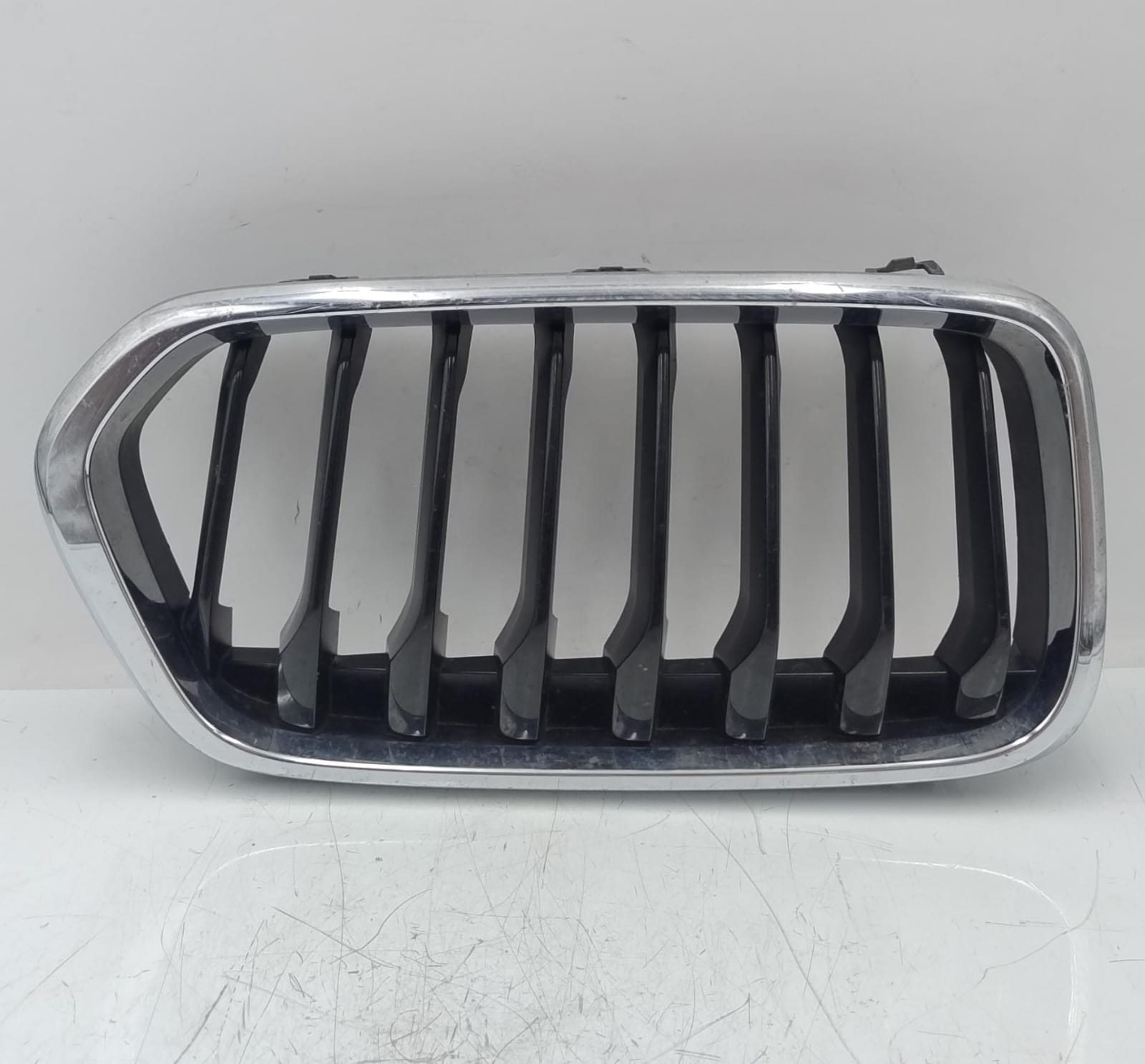 Griglia paraurti ant. sx. Griglia paraurti ant. sx.