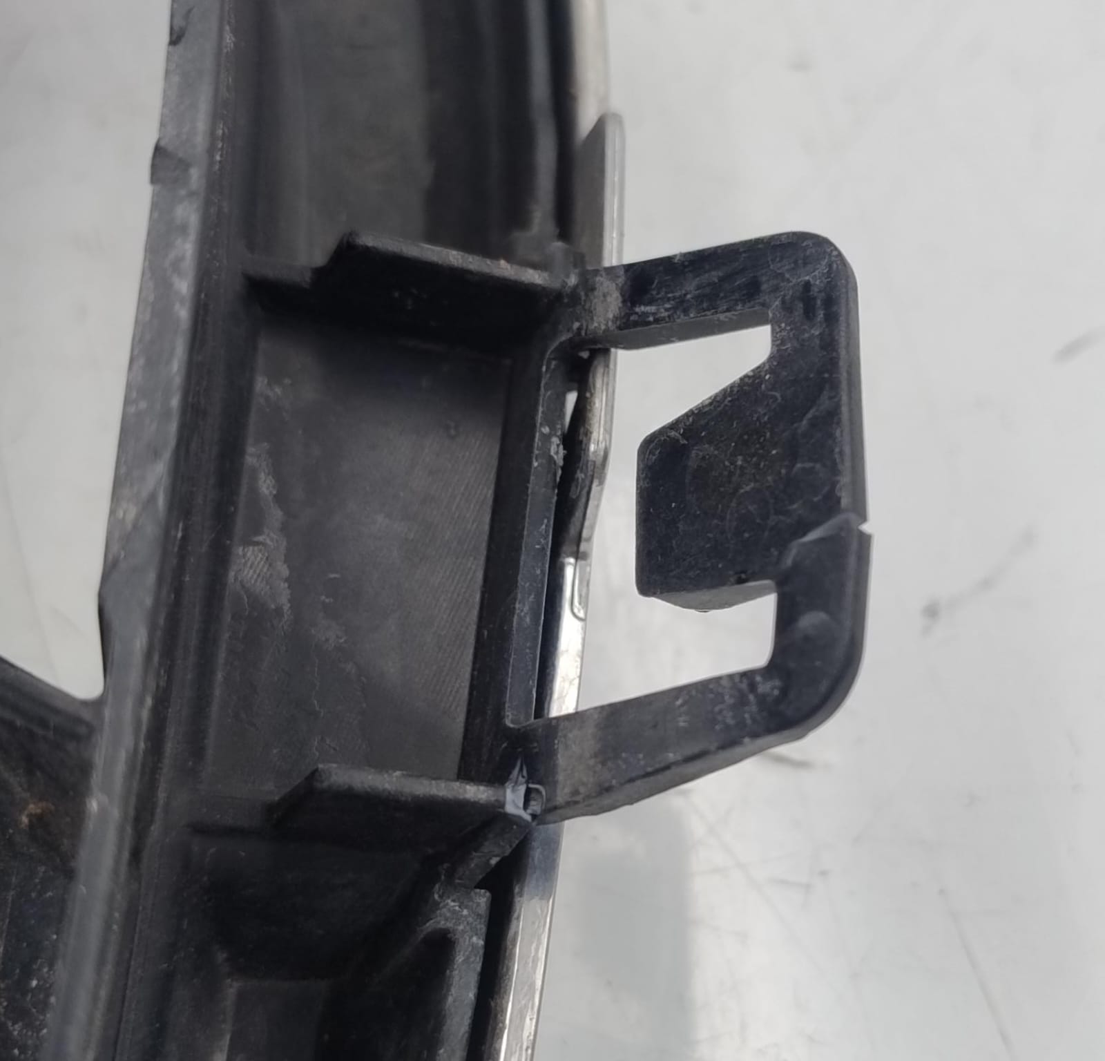 Griglia paraurti ant. sx. Griglia paraurti ant. sx.