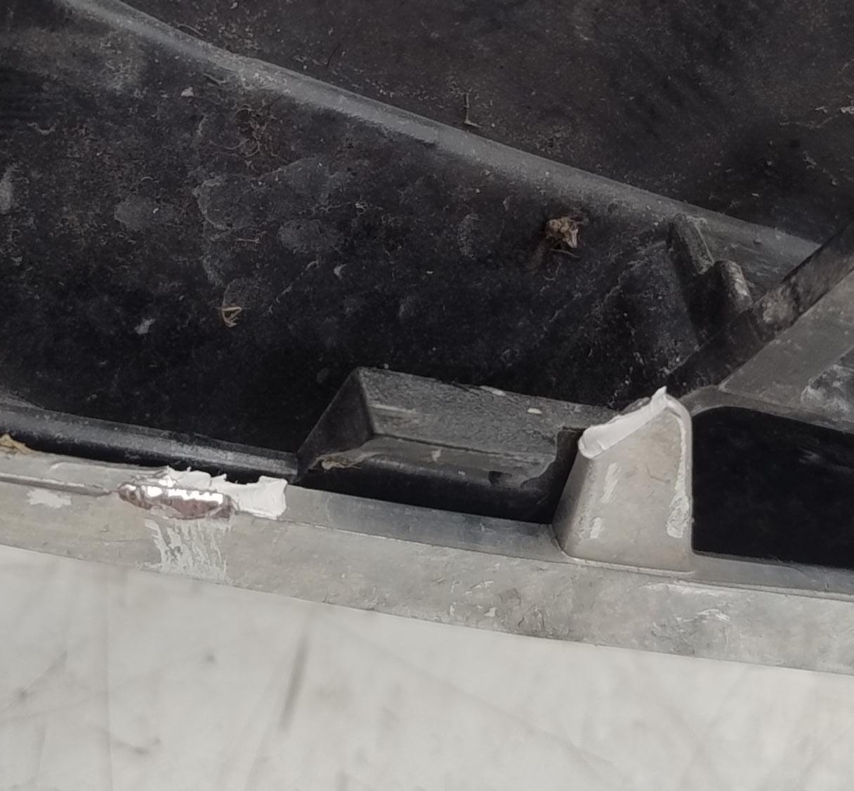 Griglia paraurti ant. sx. Griglia paraurti ant. sx.