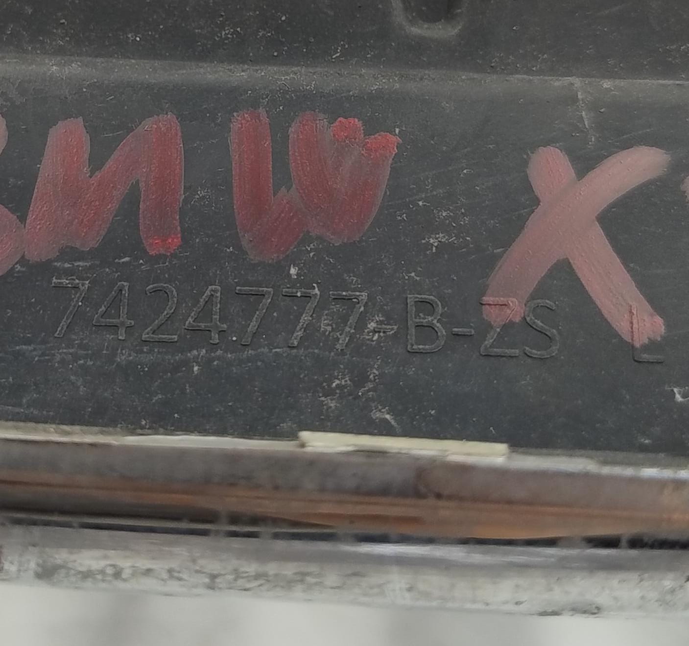 Griglia paraurti ant. sx. Griglia paraurti ant. sx.