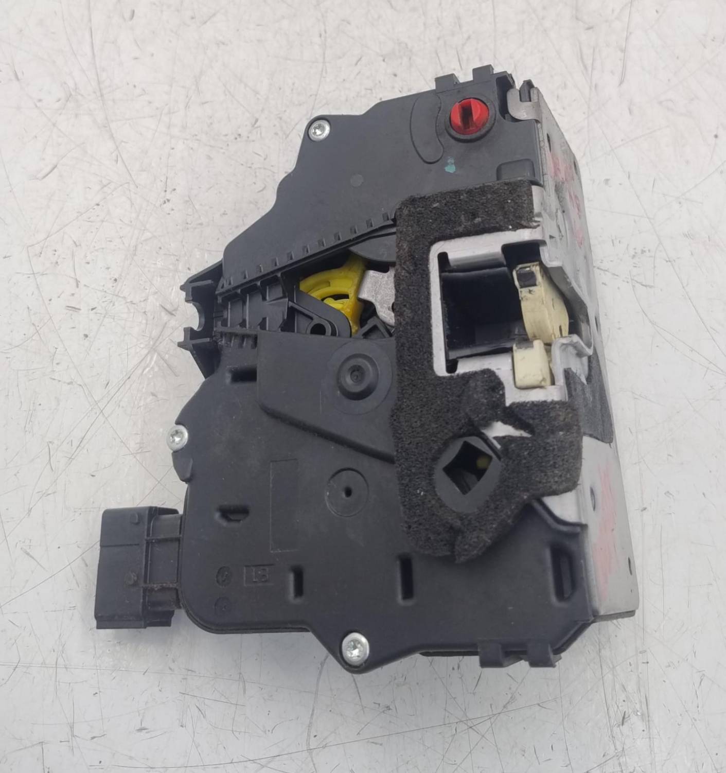 Serratura porta post. dx. Serratura porta post. dx.