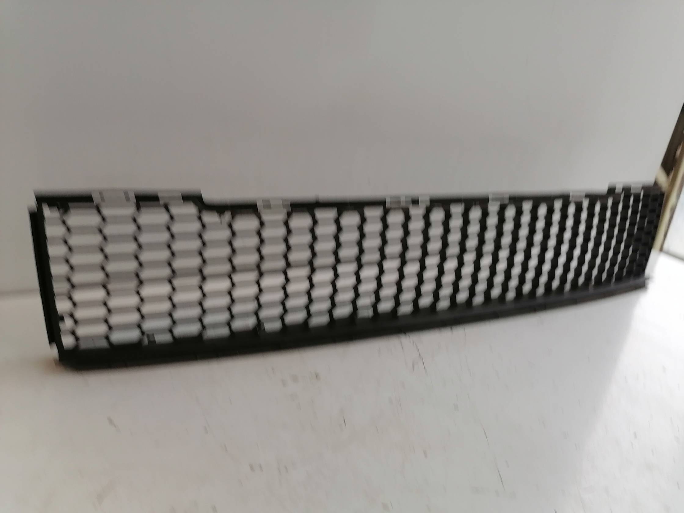 Griglia paraurti ant. Griglia paraurti ant.