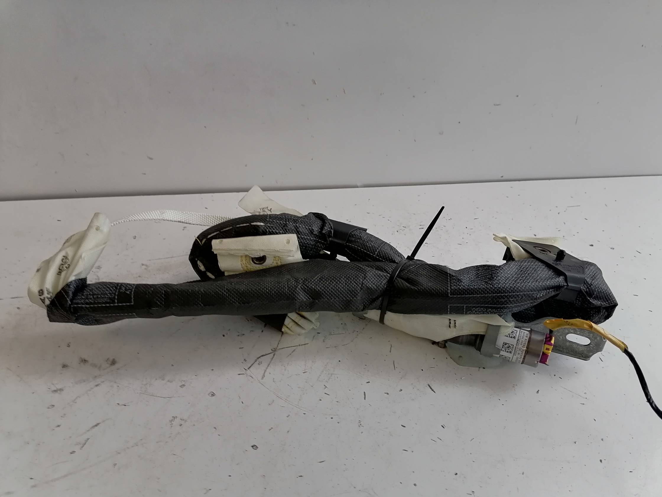 Dispositivo airbag a tendina sx.