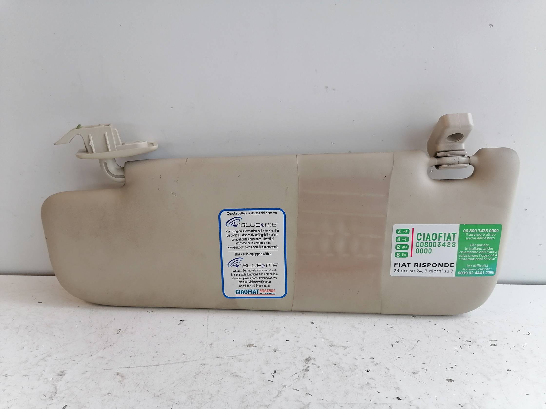 Aletta parasole parabrezza sx.