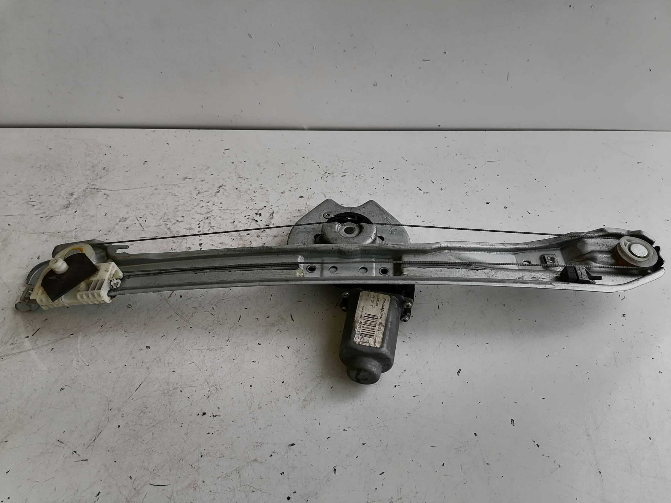 Alzacristallo elettr. porta post. dx.