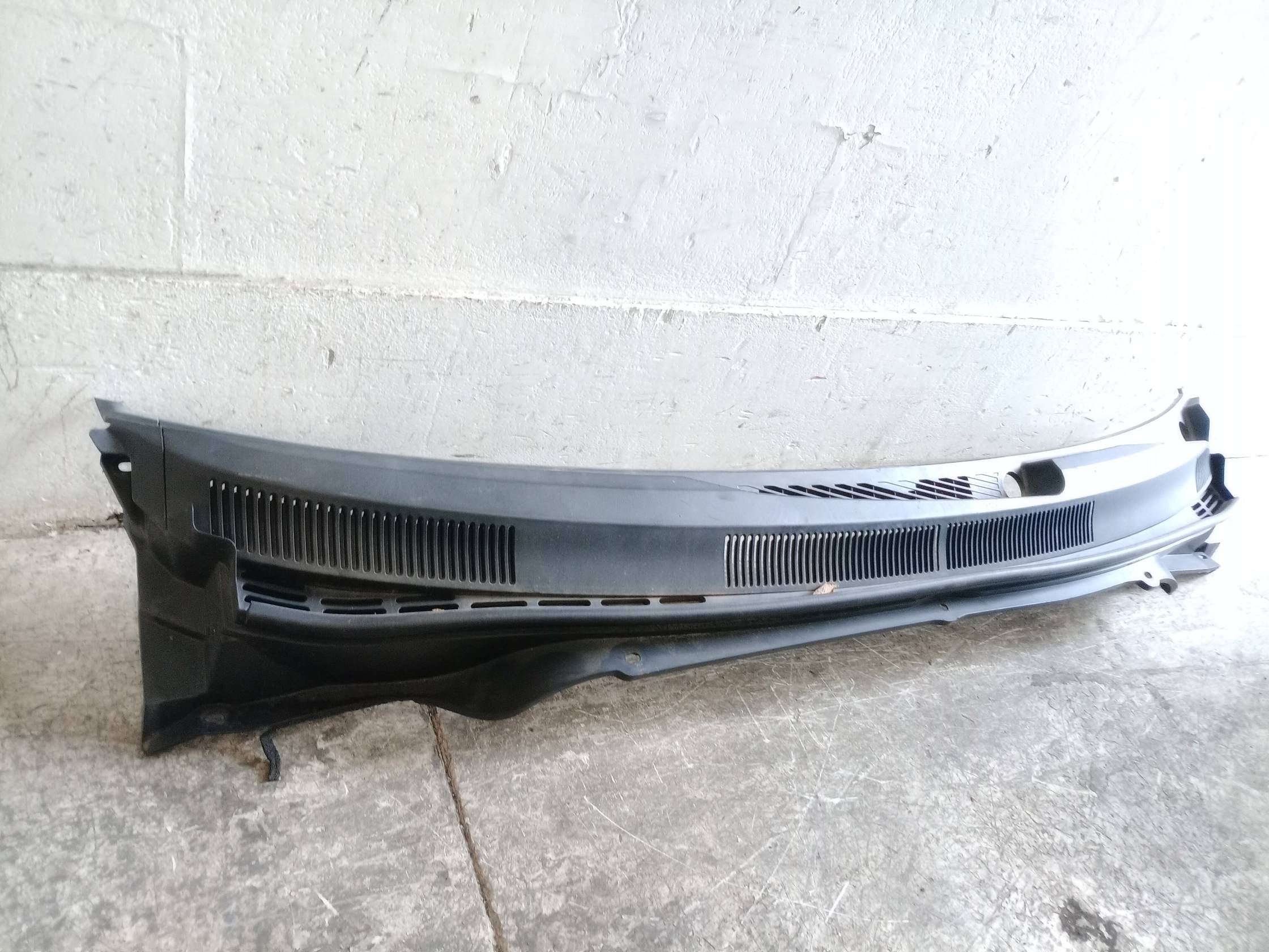 Griglia centr. sottoparabrezza