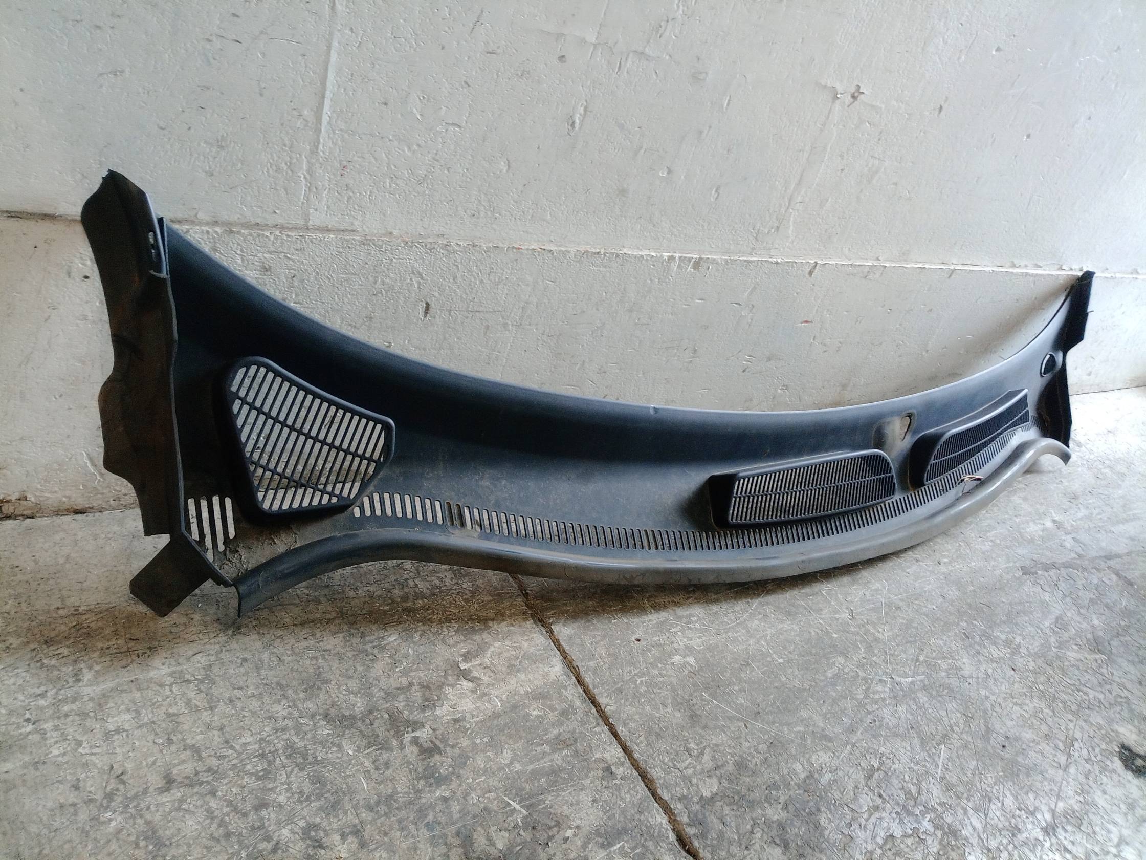 Griglia centr. sottoparabrezza