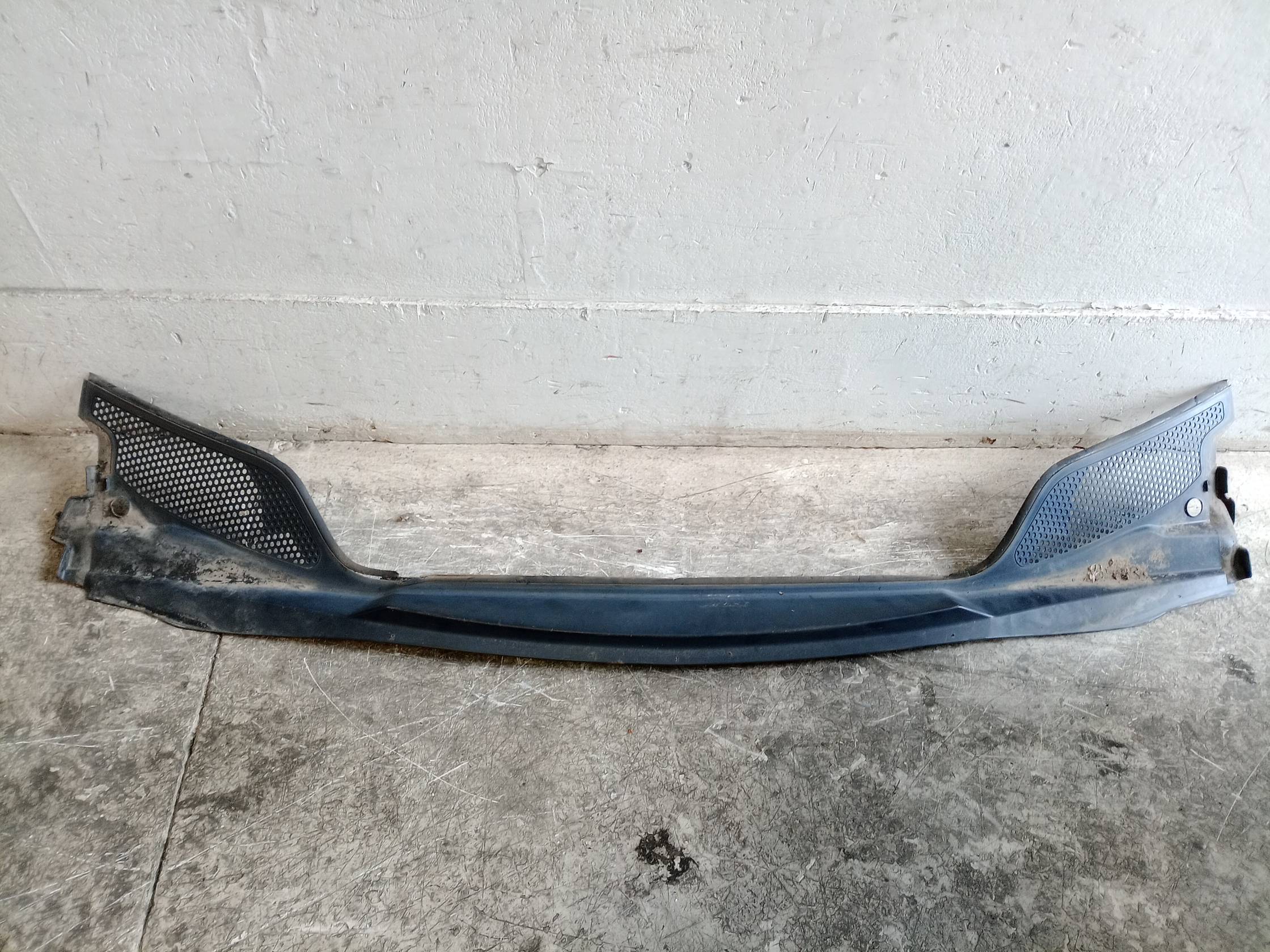 Griglia centr. sottoparabrezza