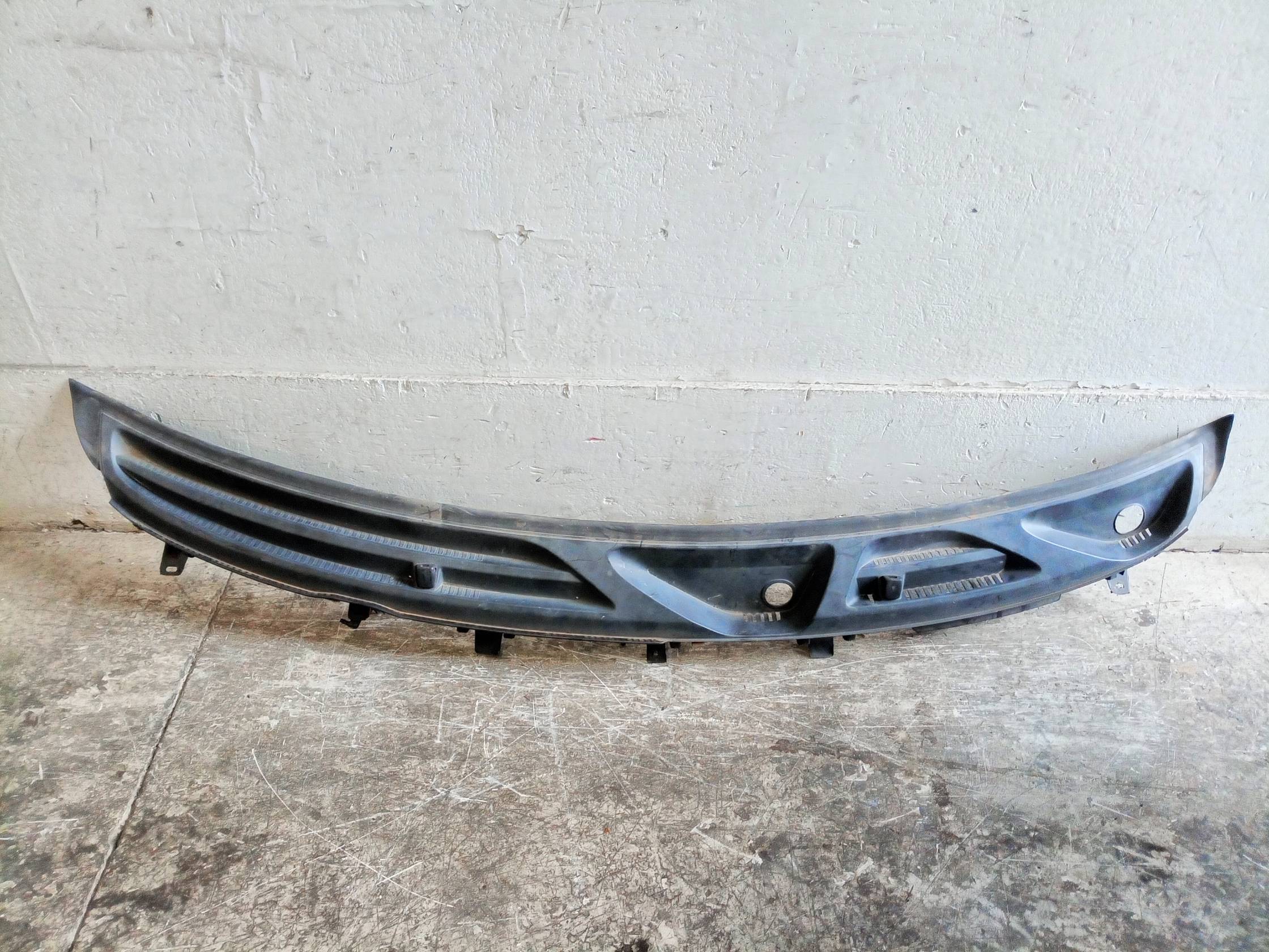 Griglia centr. sottoparabrezza