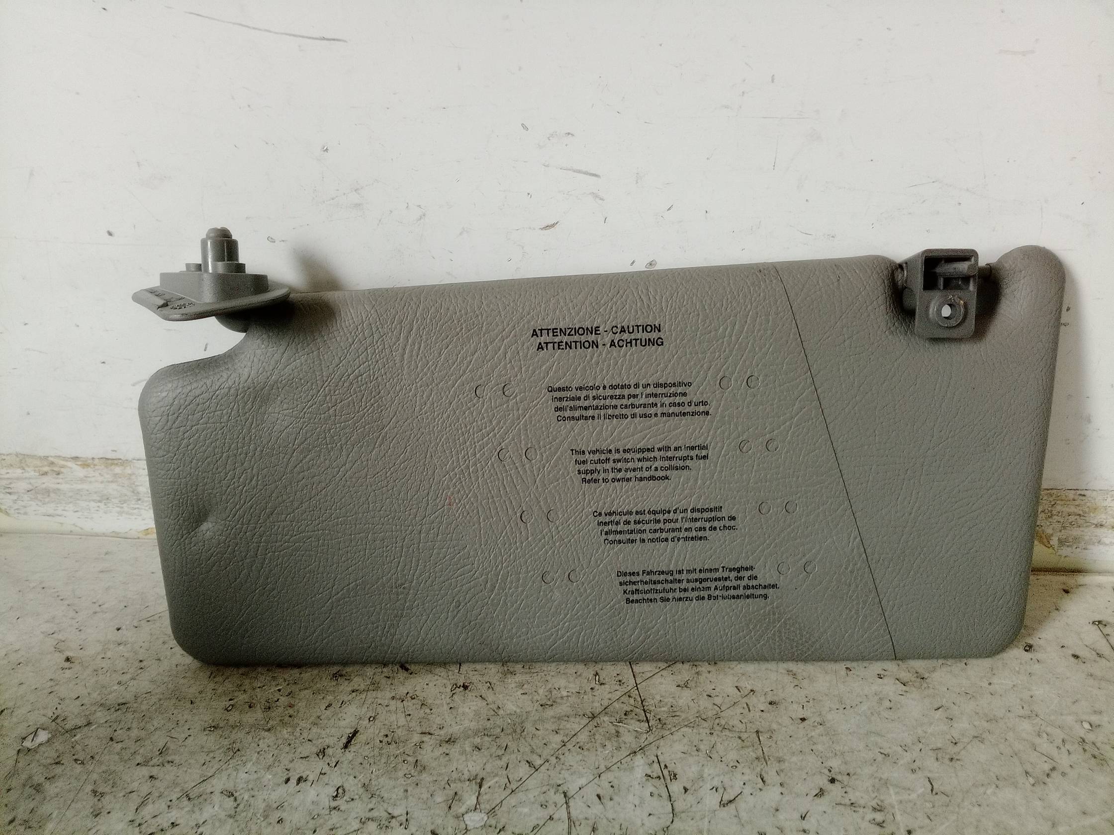 Aletta parasole parabrezza