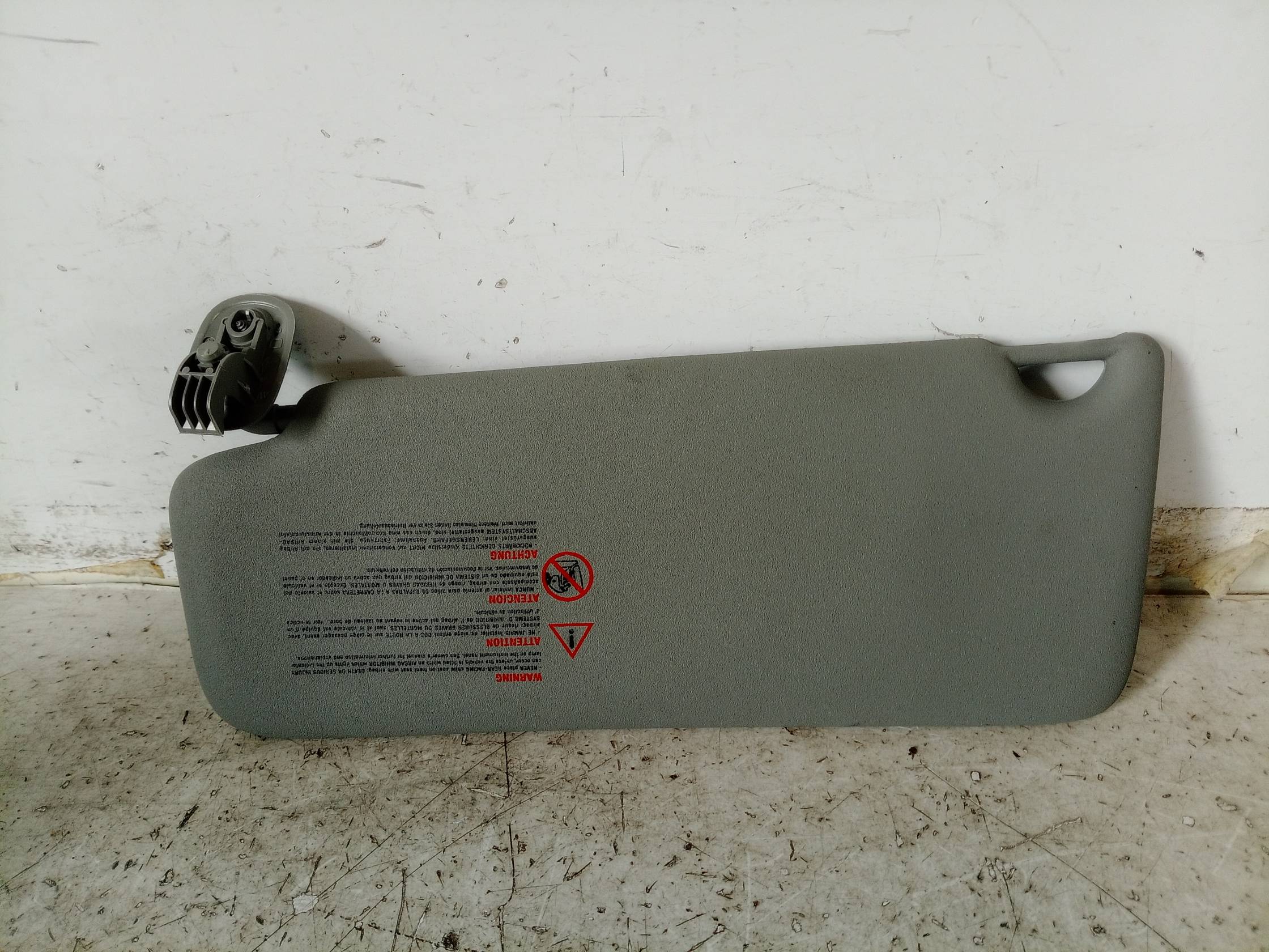 Aletta parasole parabrezza dx.