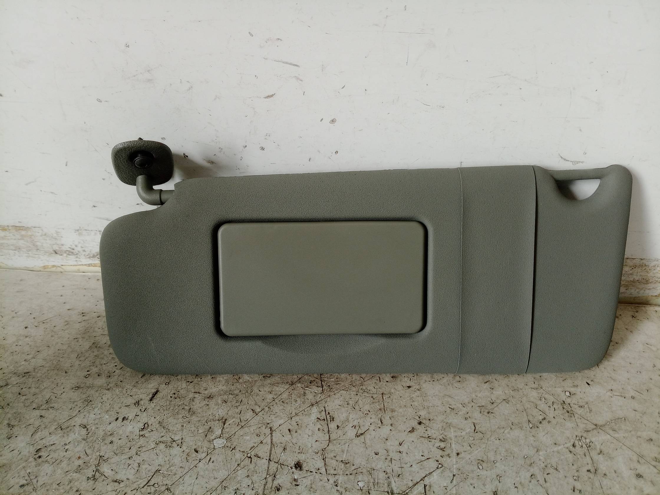 Aletta parasole parabrezza sx.