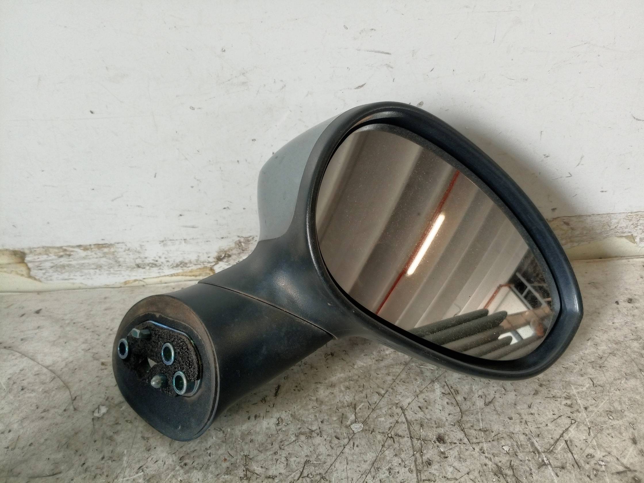 Retrovisore est. dx.