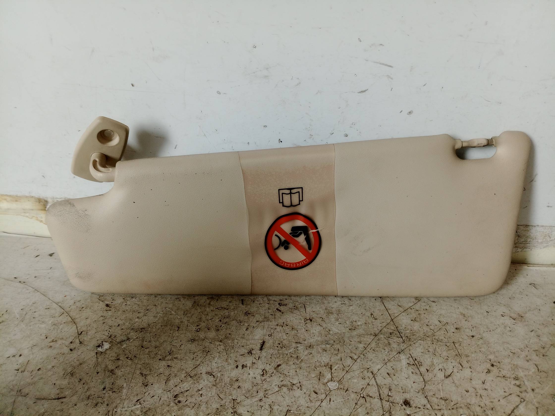 Aletta parasole parabrezza dx.