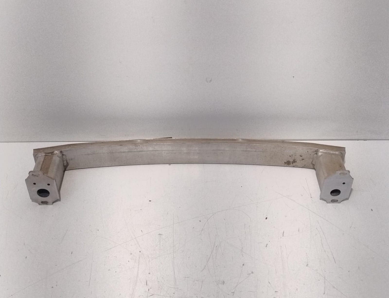 Traversa paraurti post.