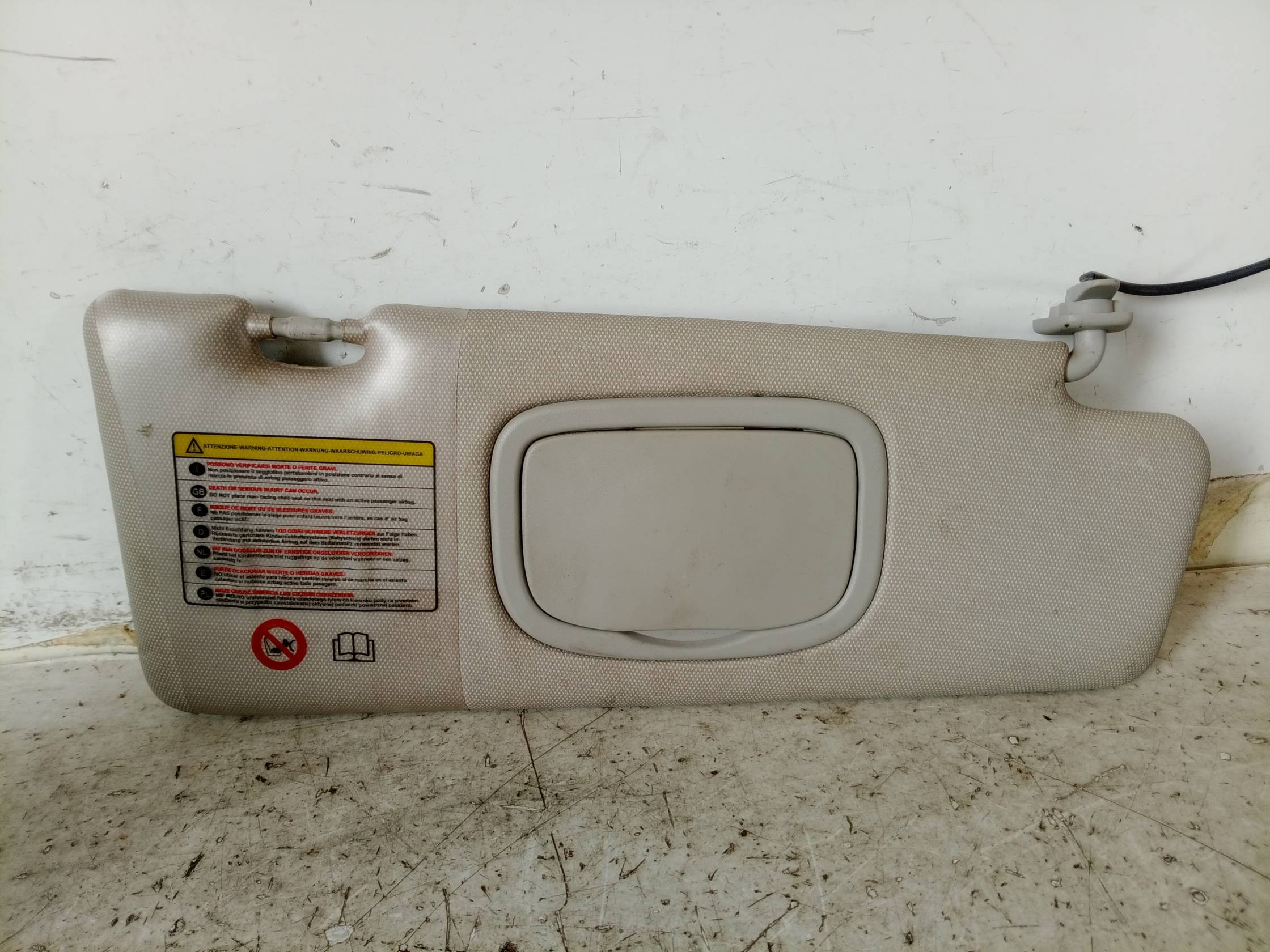 Aletta parasole parabrezza sx.