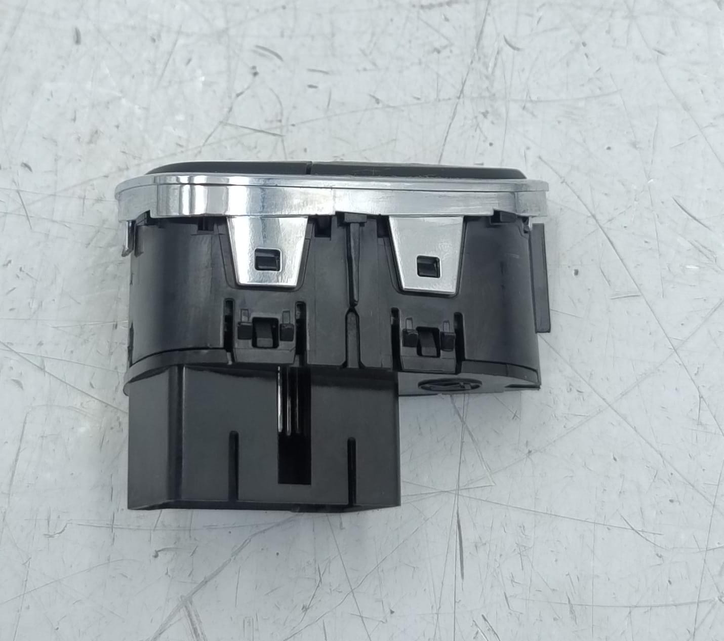 Blocco comandi multifunzioni Blocco comandi multifunzioni