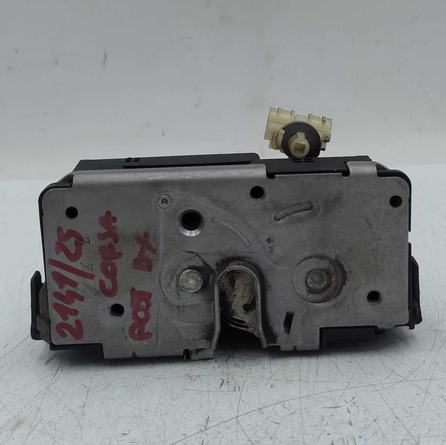 Serratura porta post. dx.