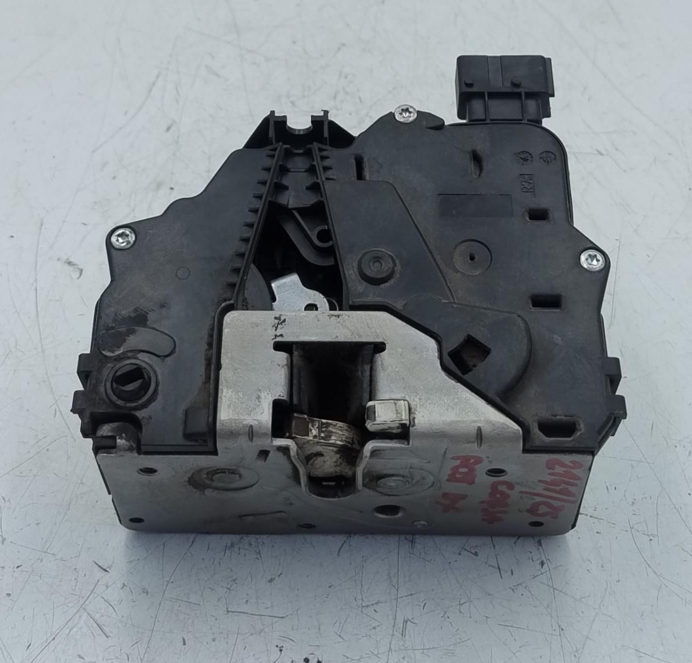 Serratura porta post. dx.