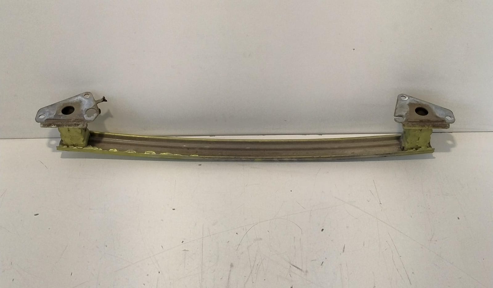 Traversa paraurti post.