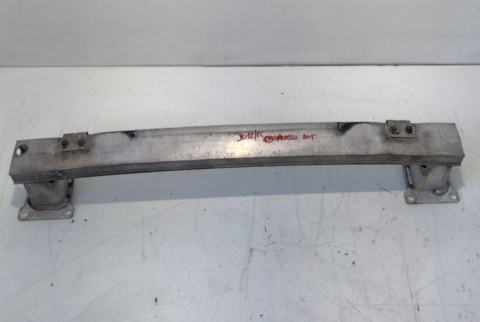 Traversa paraurti ant.