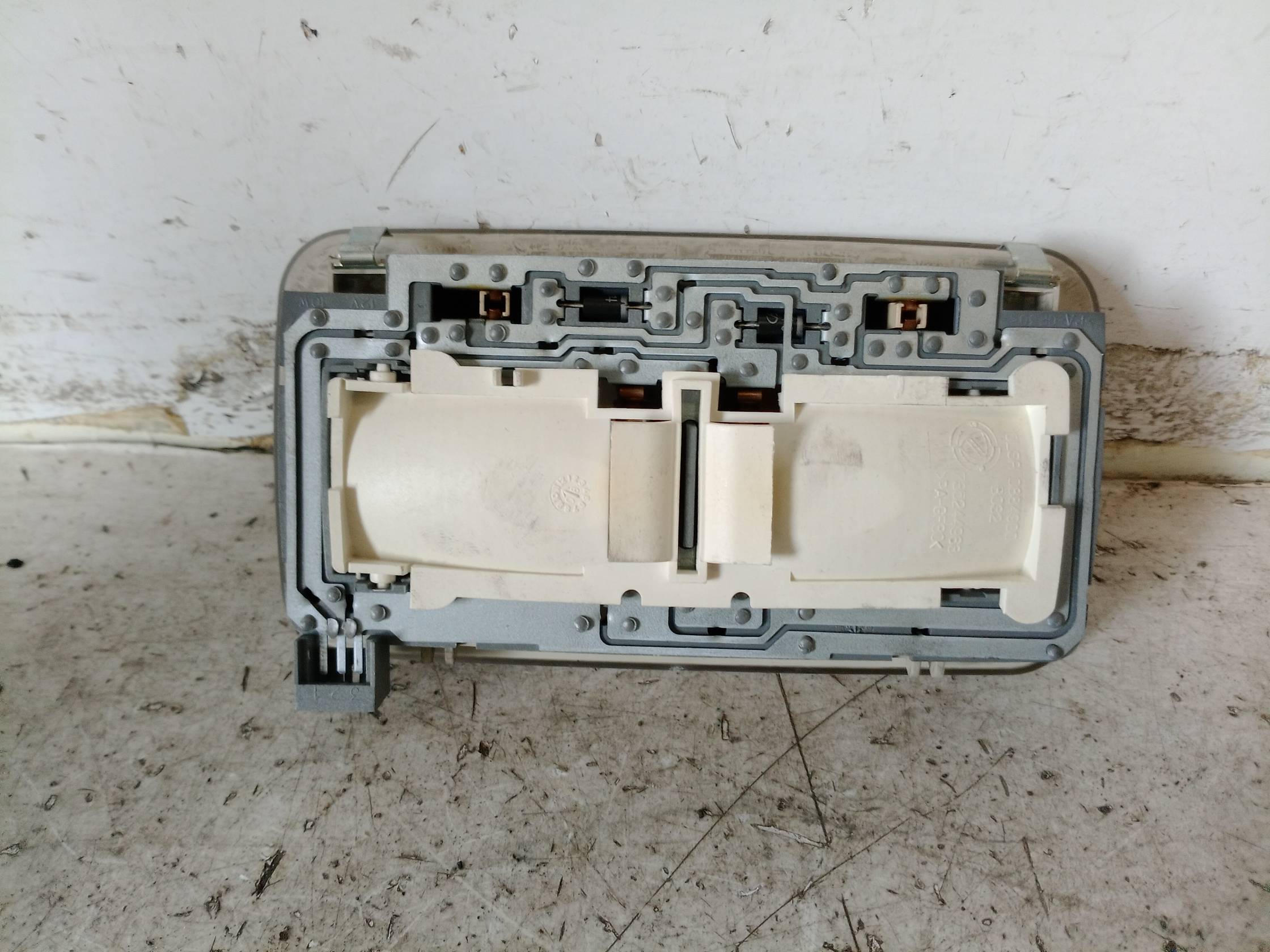 Luce cortesia ant. tetto