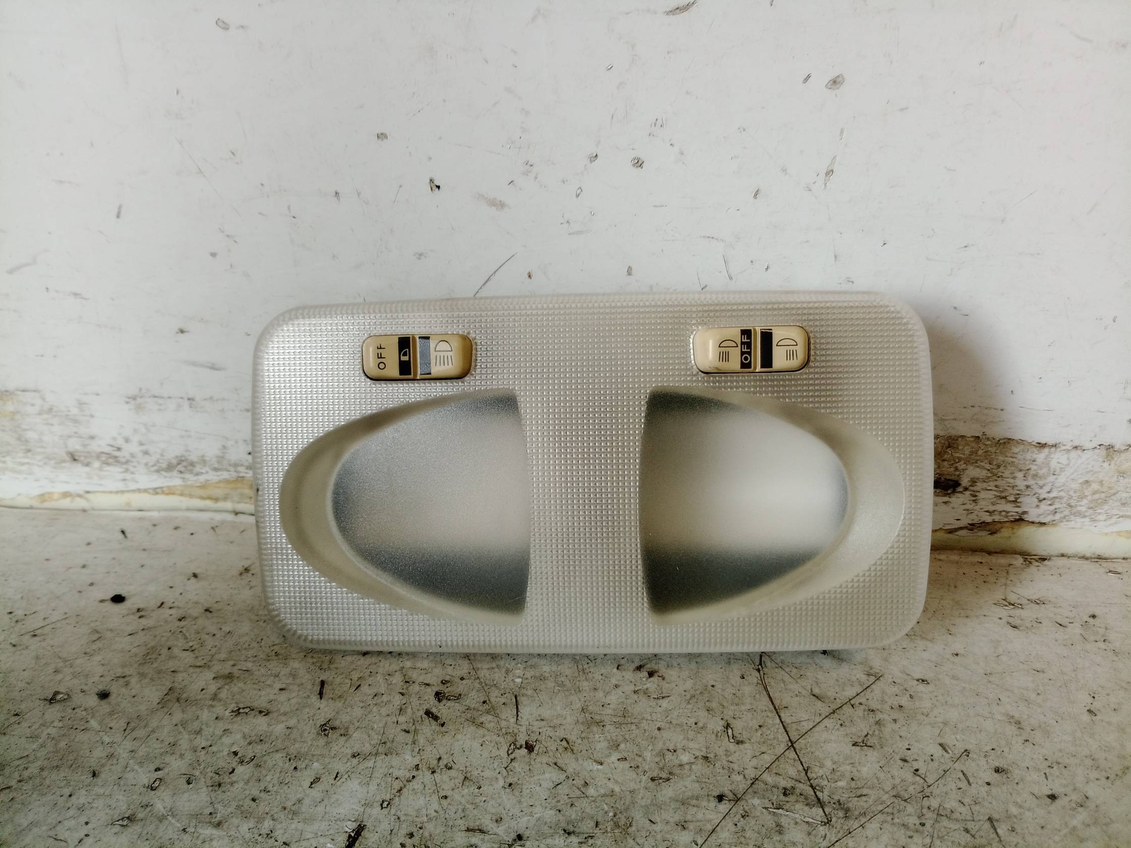 Luce cortesia ant. tetto