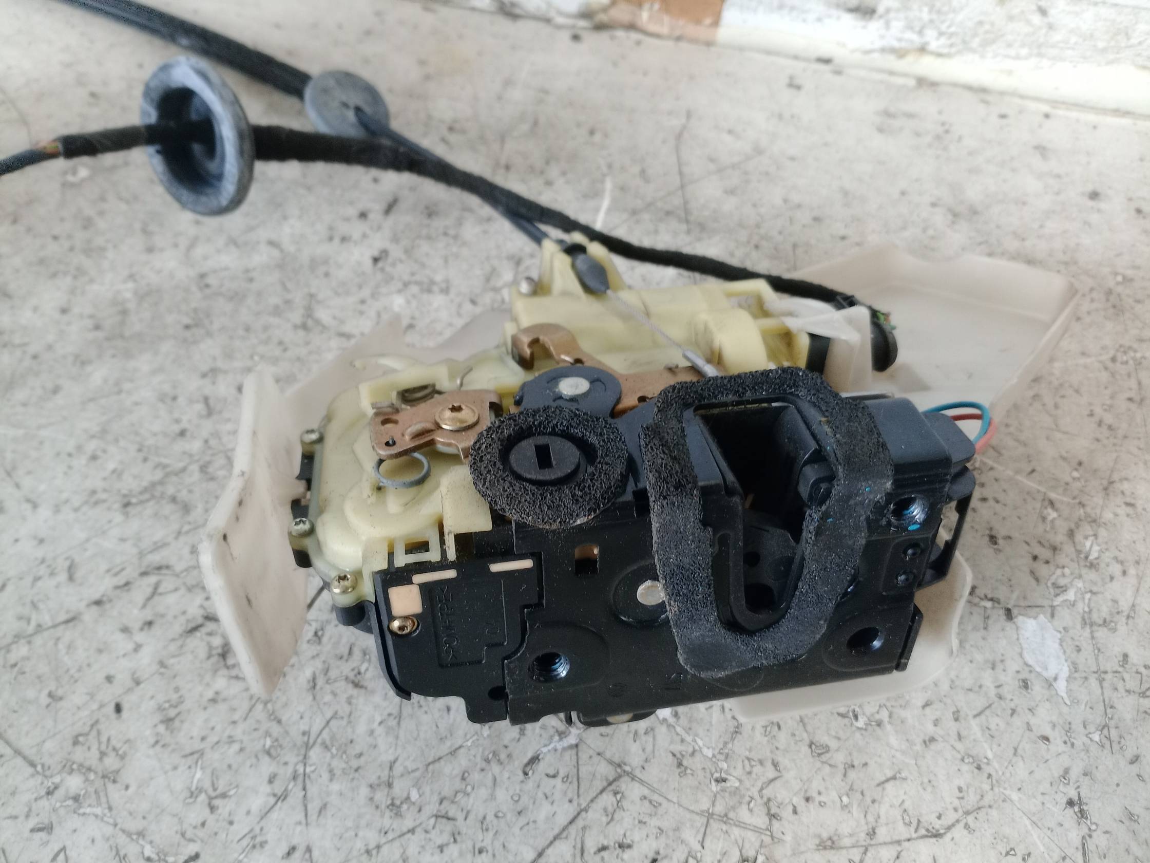 Serratura porta post. sx.