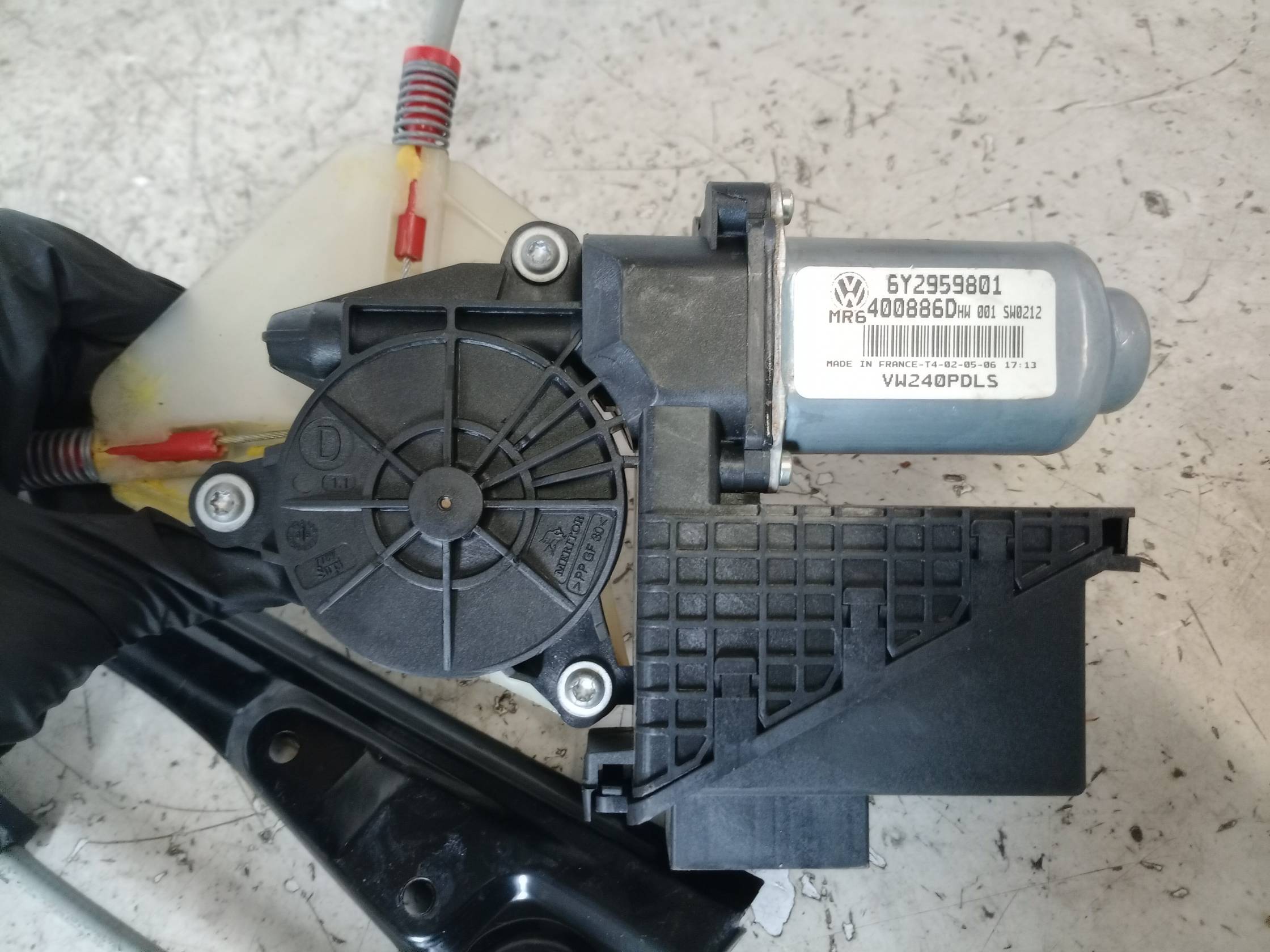 Alzacristallo elettr. porta ant. dx.