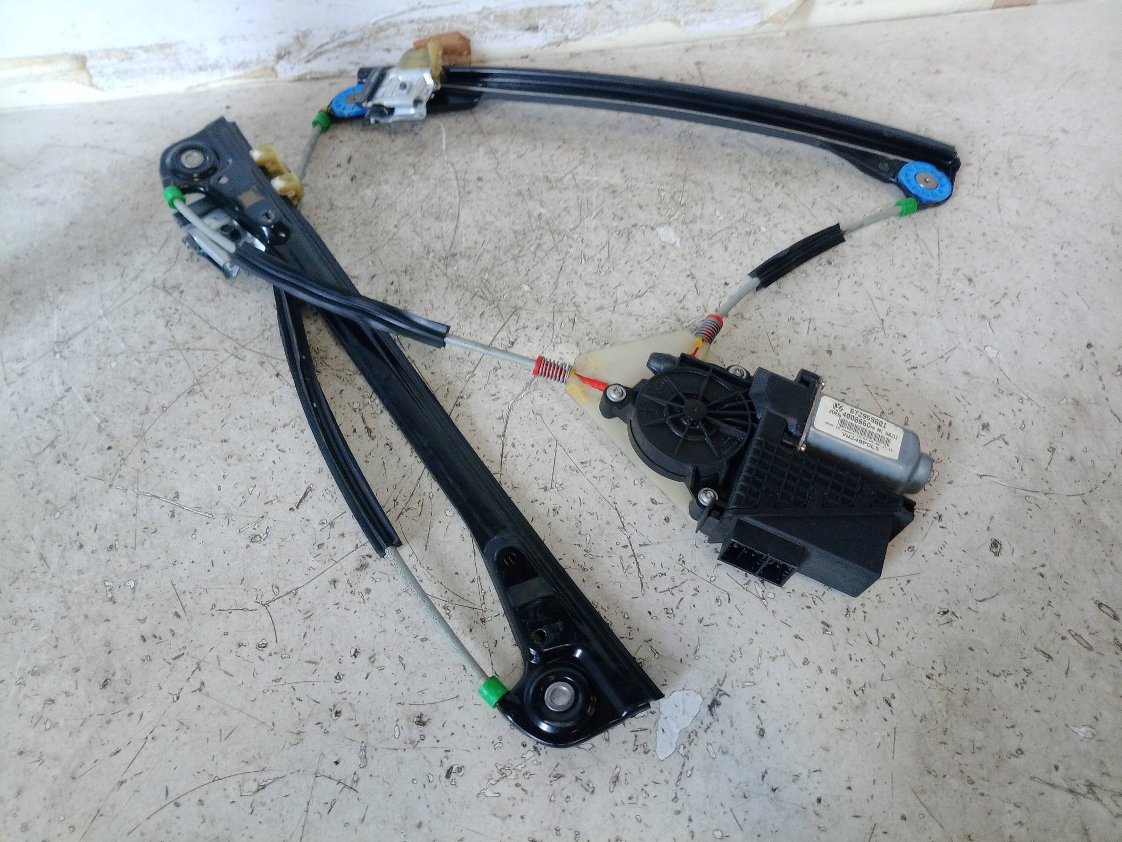 Alzacristallo elettr. porta ant. dx.