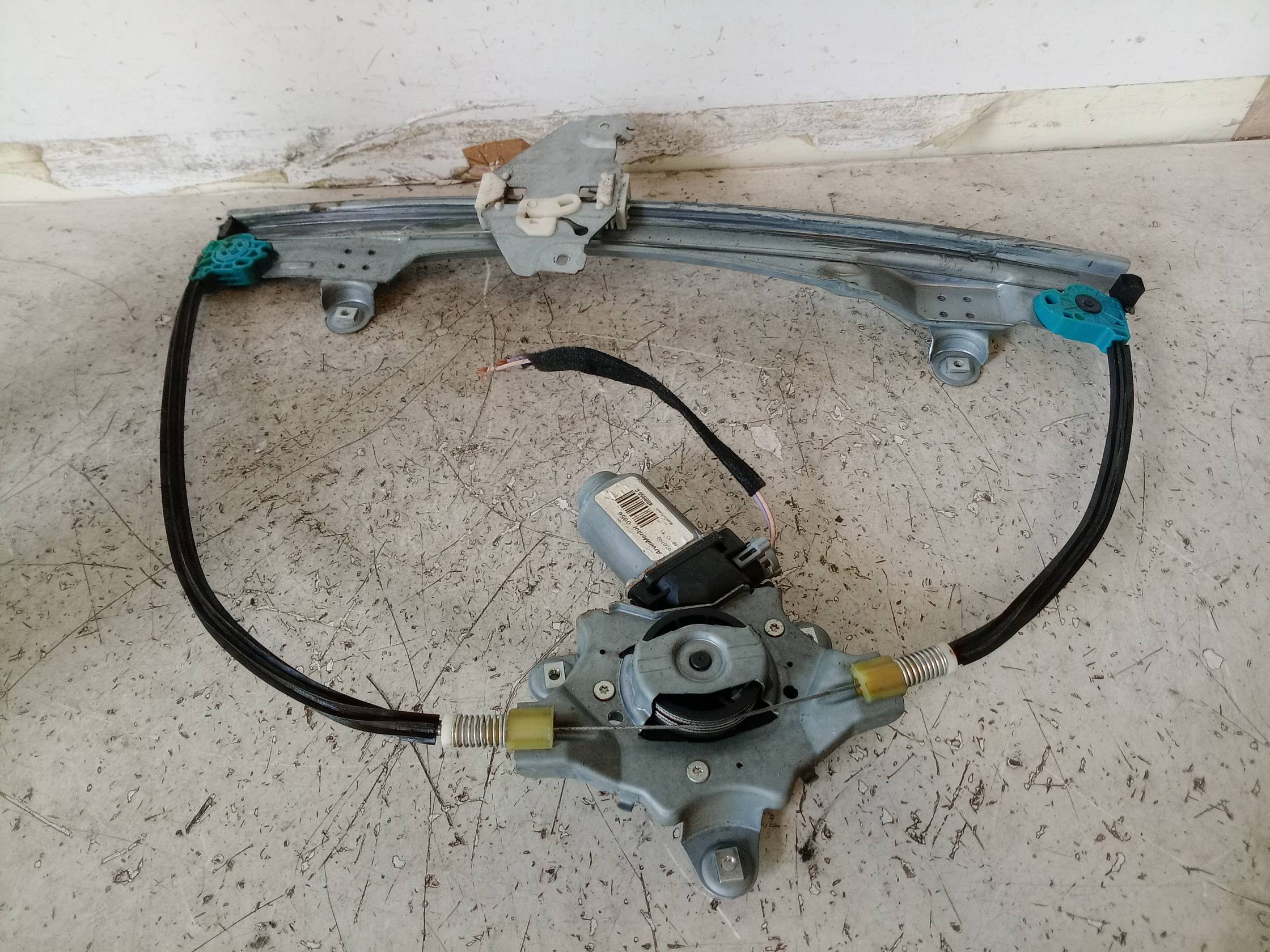 Alzacristallo elettr. porta ant. con motorino dx.