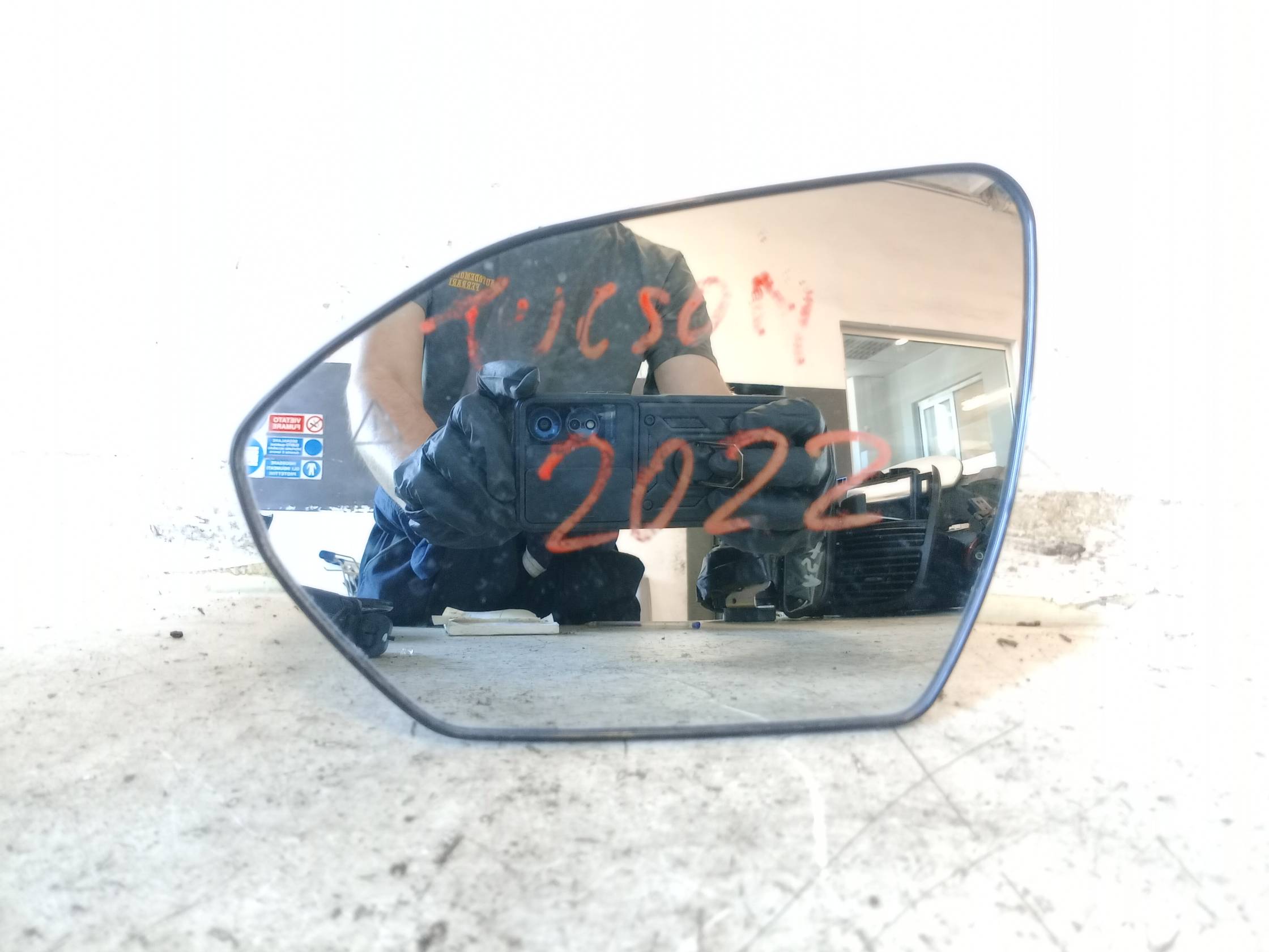 Cristallo retrovisore est. sx.