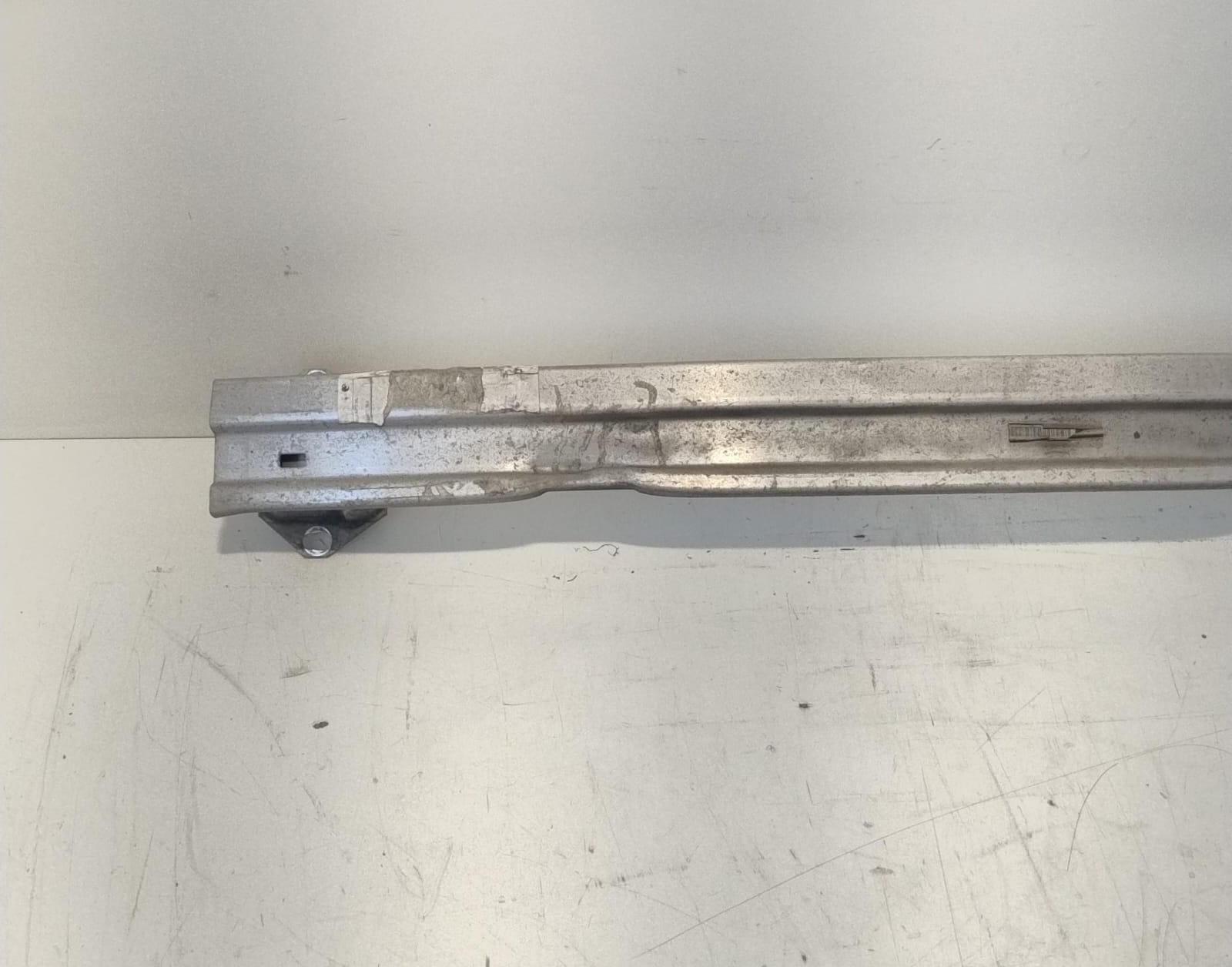 Traversa paraurti post.