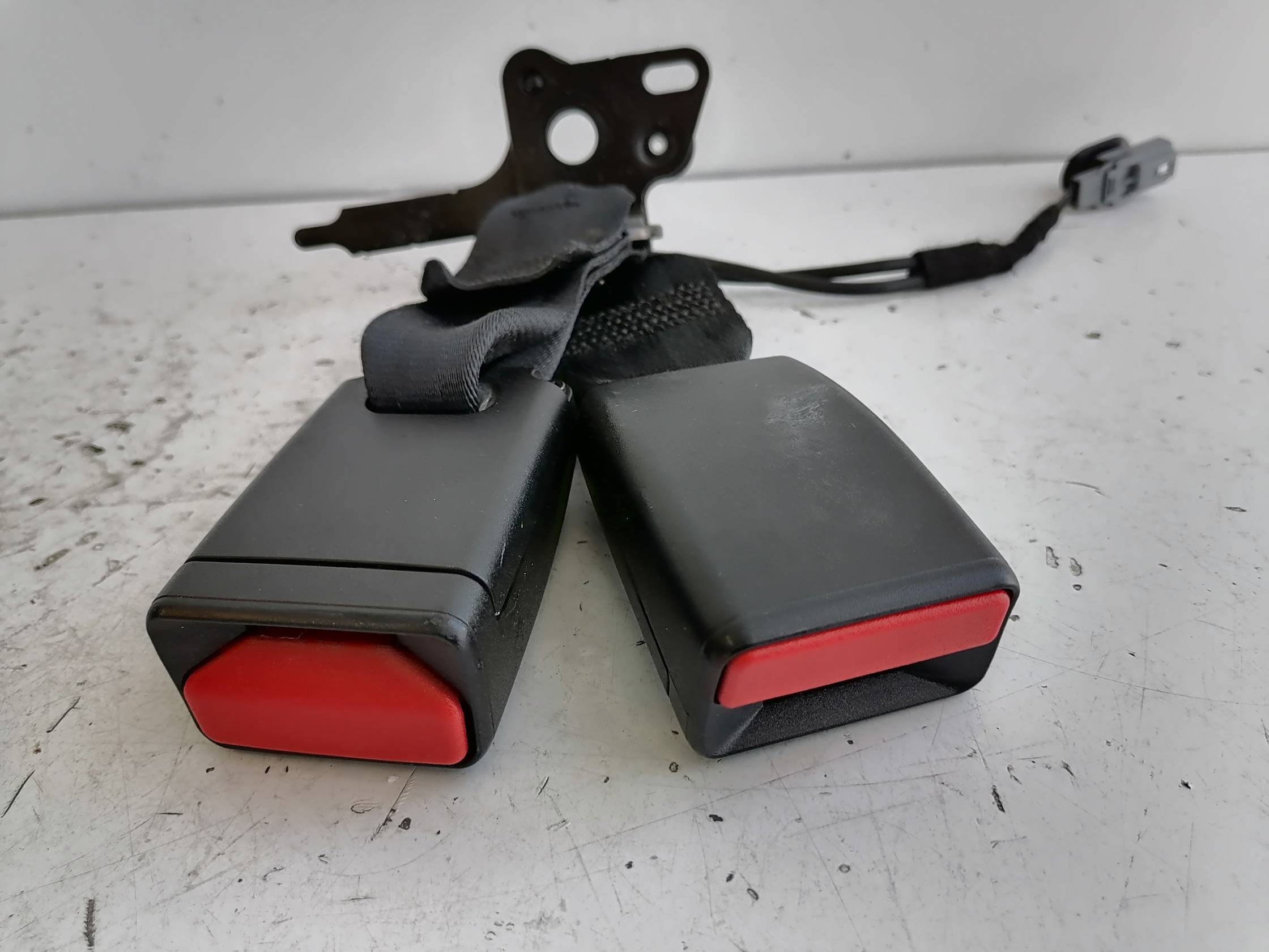 Aggancio cintura di sicurezza post. dx.