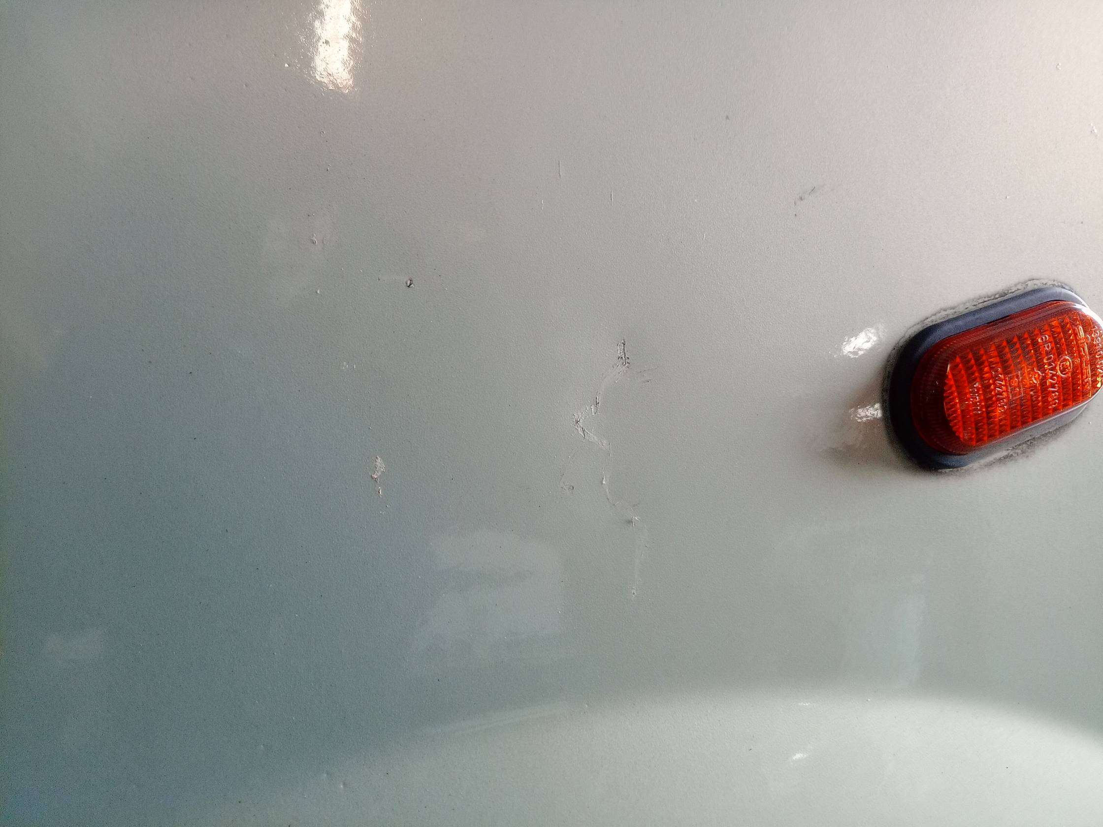 Parafango ant. sx.