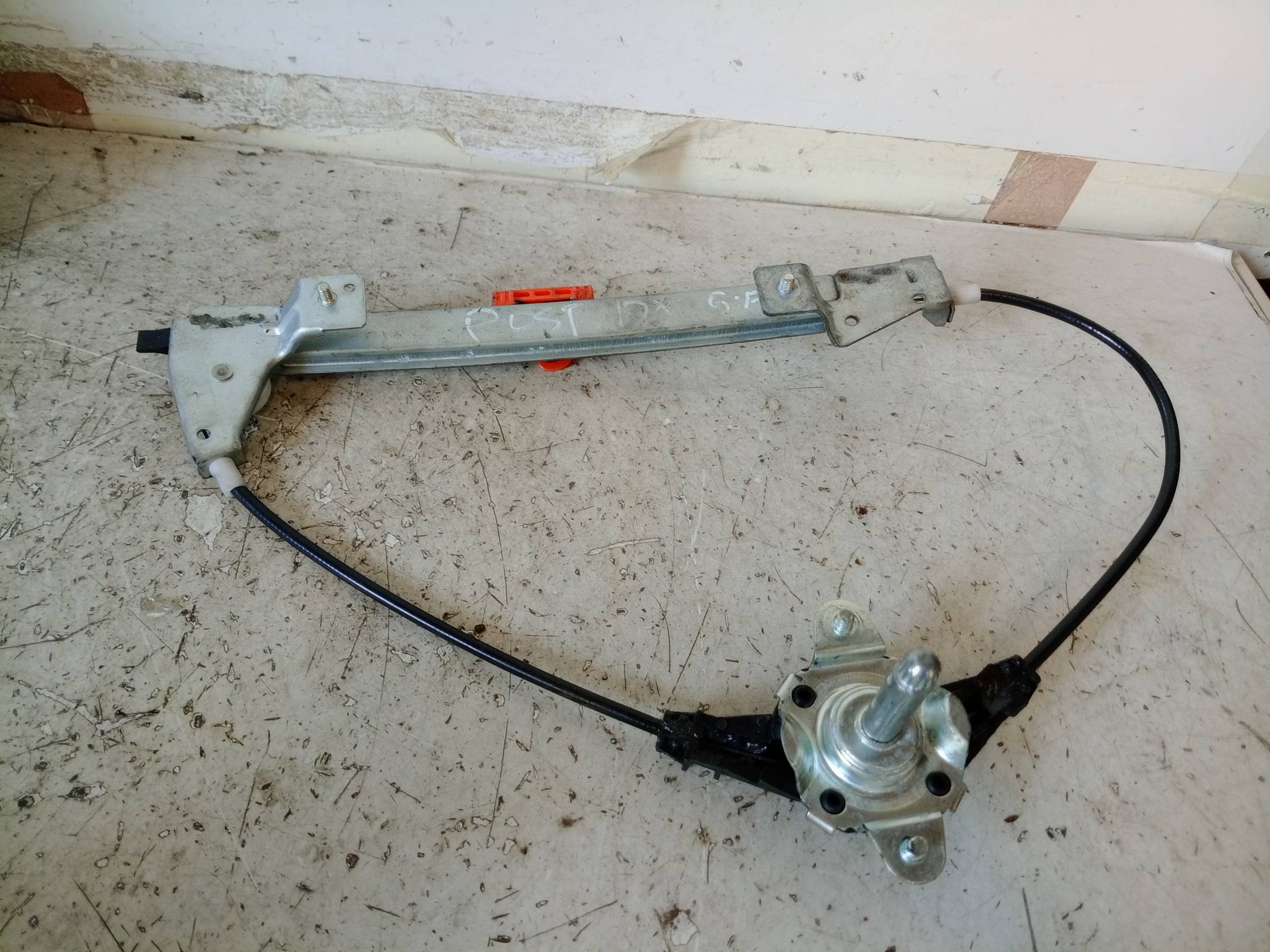 Alzacristallo porta post. dx.