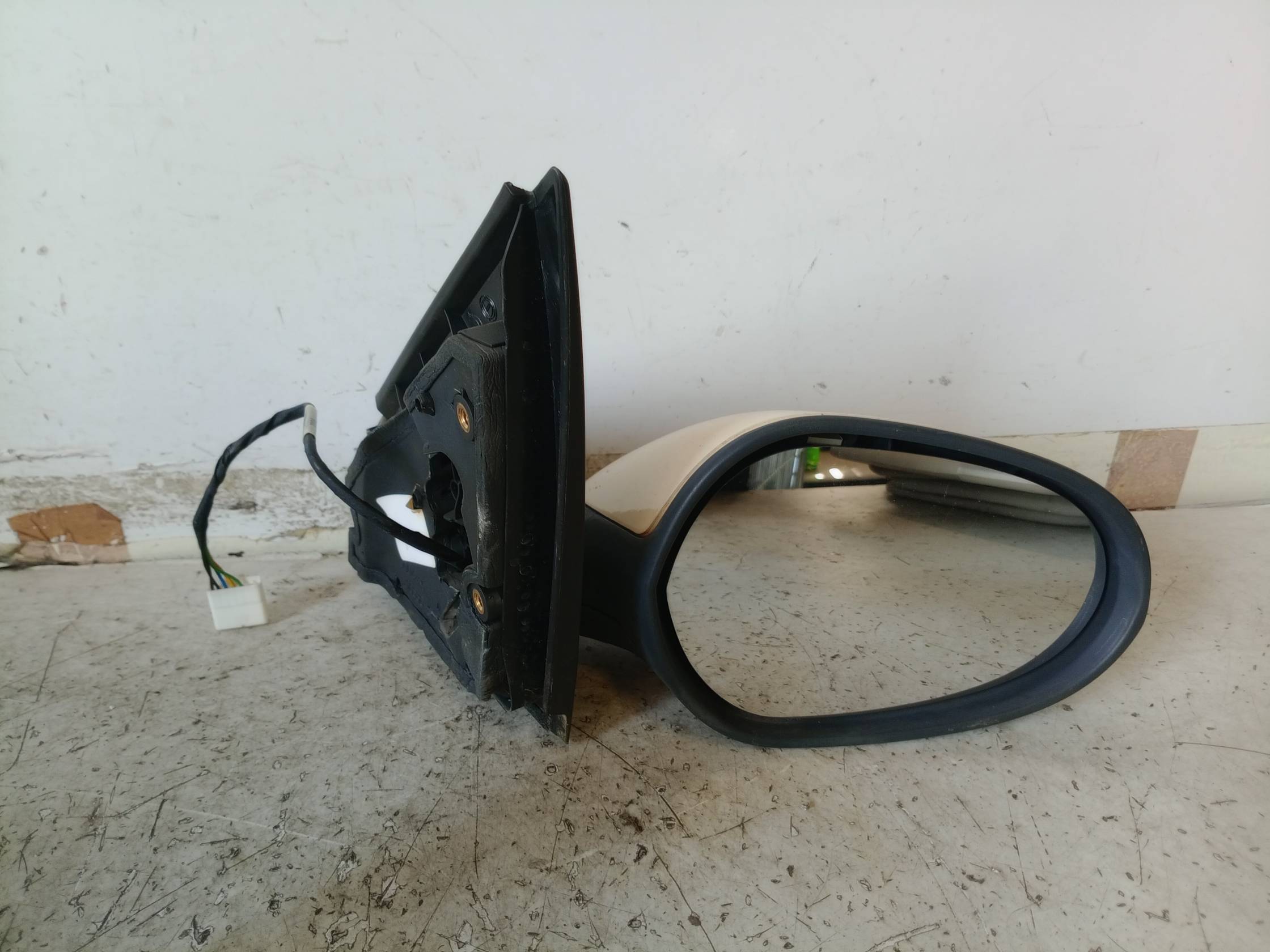 Retrovisore est. regolaz. elettr. dx.