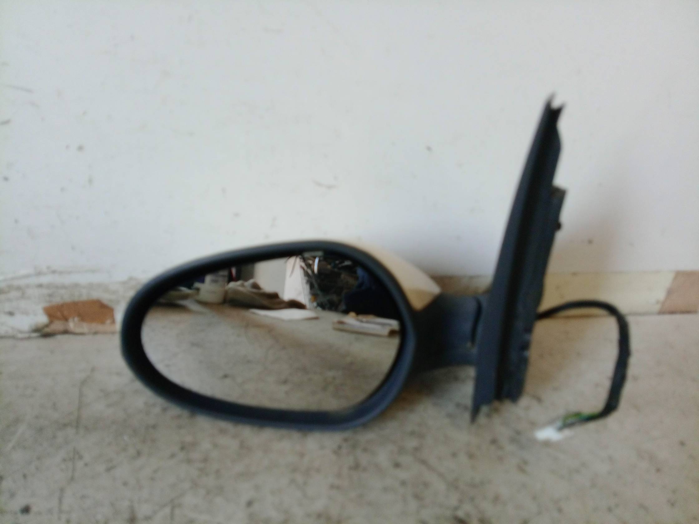 Retrovisore est. regolaz. elettr. sx.