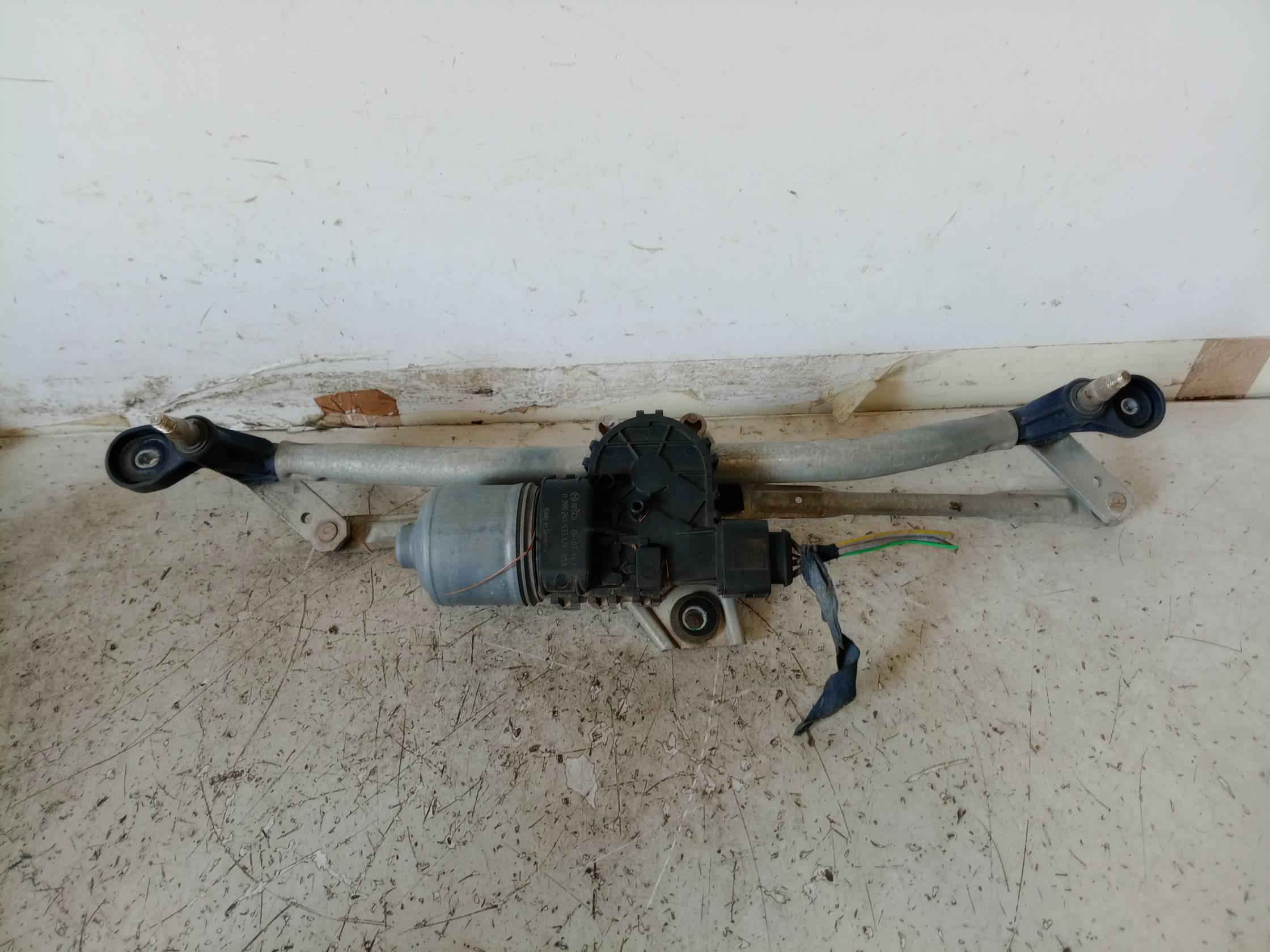 Meccanismo tergiparabrezza con motorino