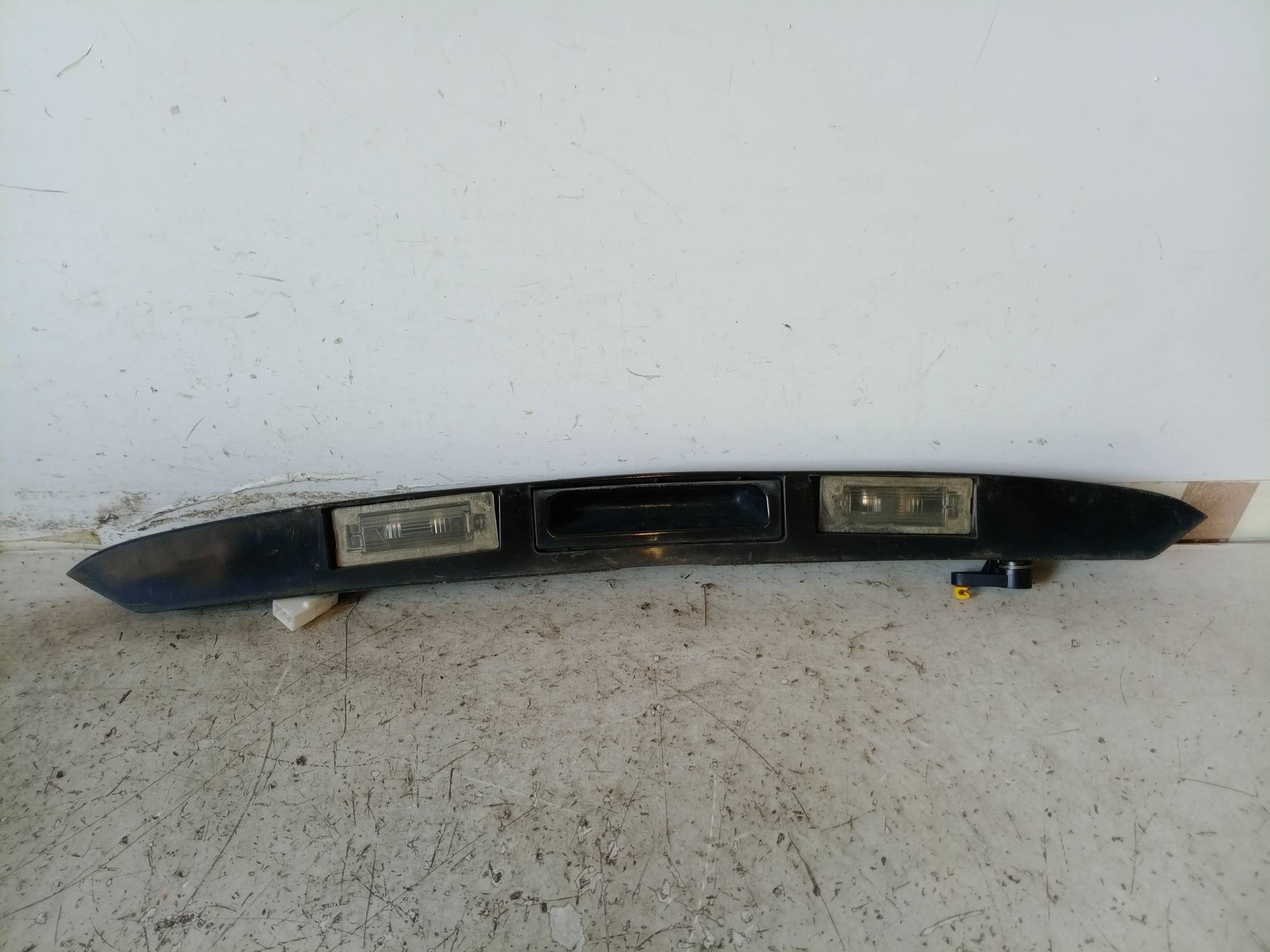 Maniglia portello post. Maniglia portello post.